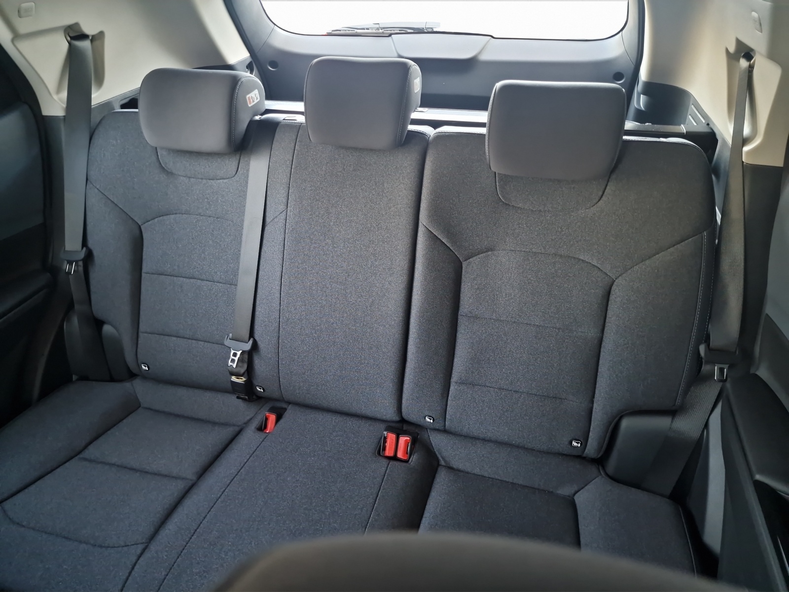 KGM-SsangYong Korando eMotion Bronze-image-7