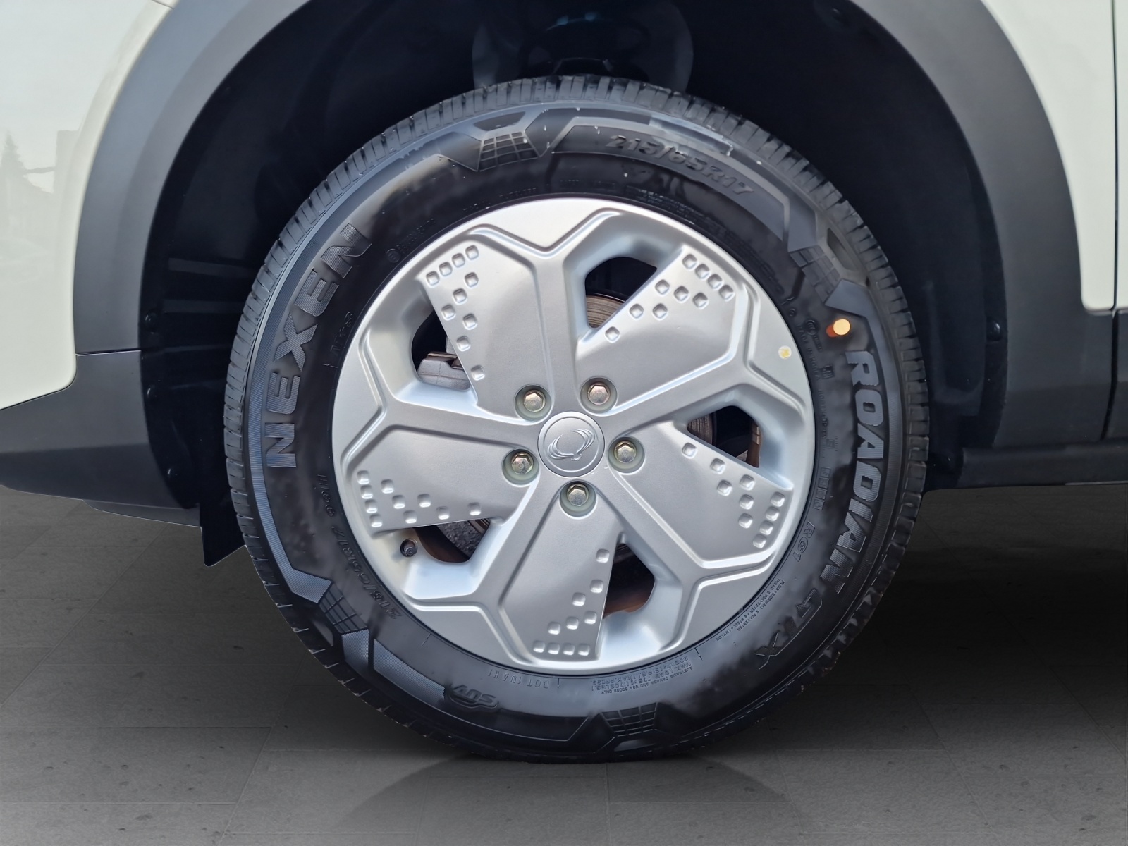 KGM-SsangYong Korando eMotion Bronze-image-13