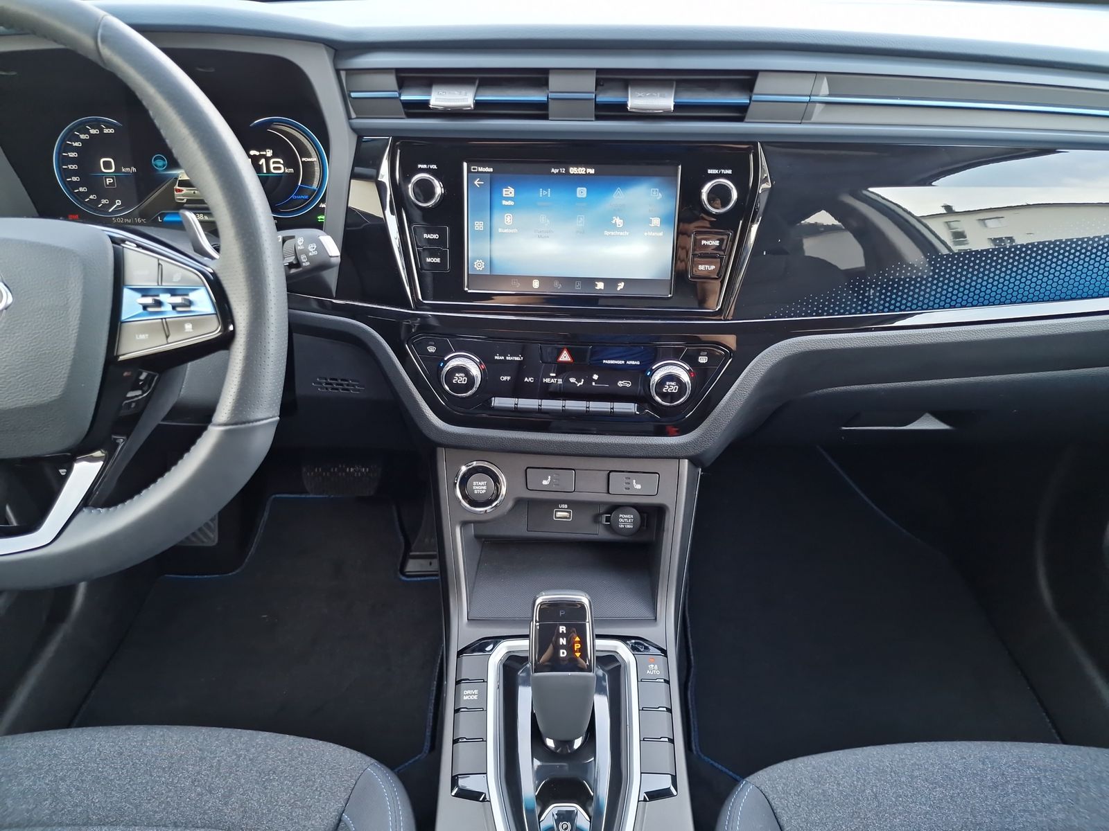 KGM-SsangYong Korando eMotion Bronze-image-9