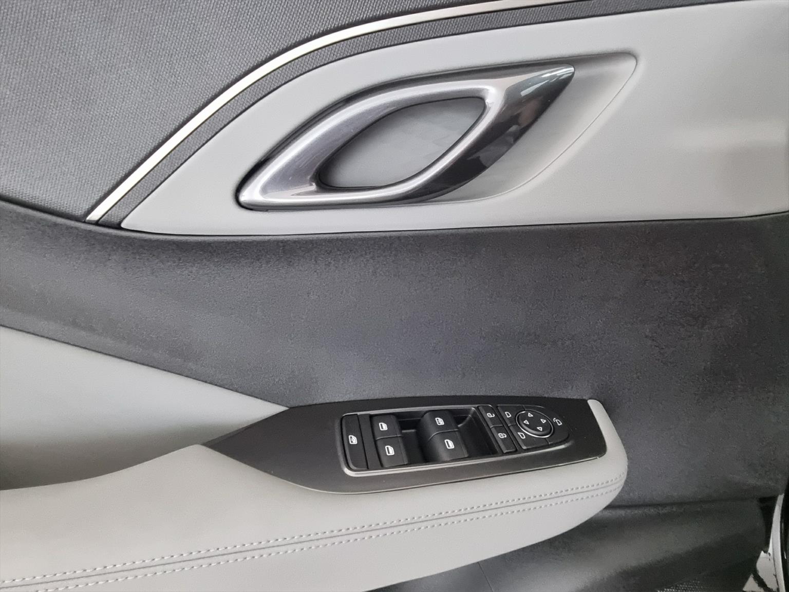 BYD Dolphin Surf 43kWh Comfort-image-11