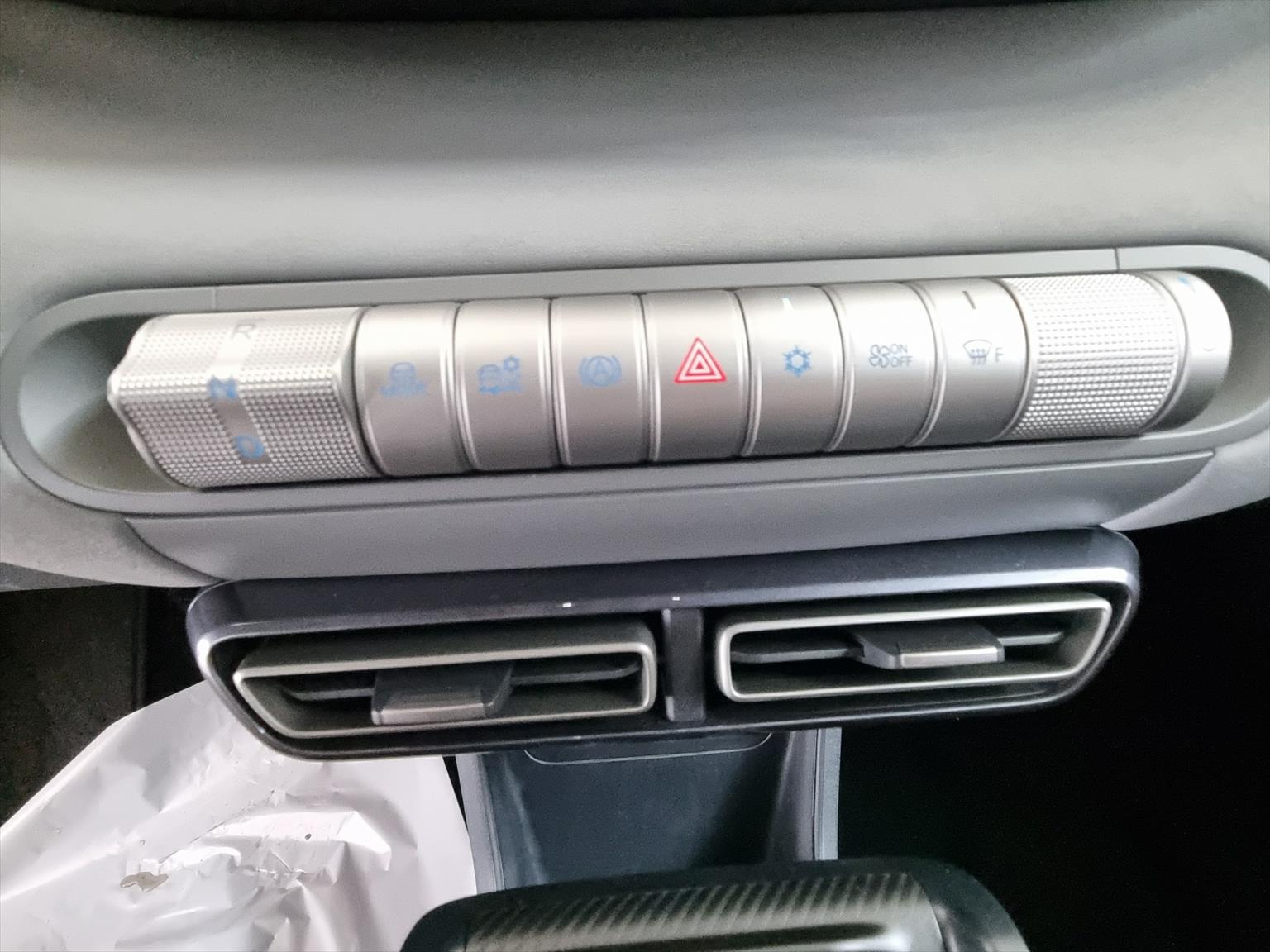 BYD Dolphin Surf 43kWh Comfort-image-14