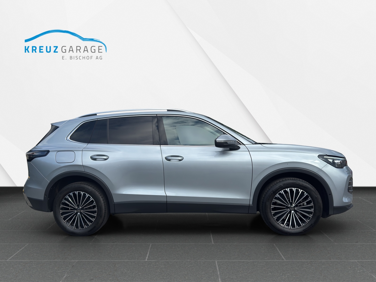 VW Tiguan 2.0 TSI DSG Elegance 4Motion-image-3