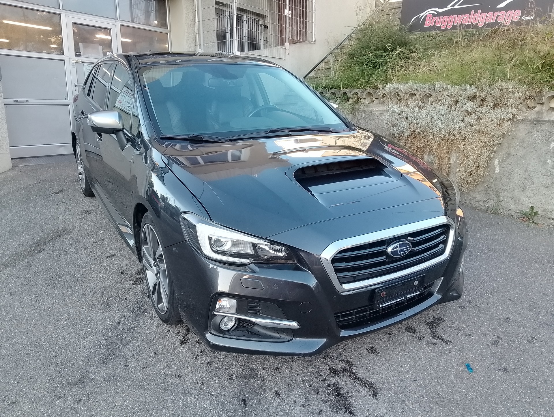 SUBARU Levorg 1.6DIT Luxury S AWD Lineartronic-image-3
