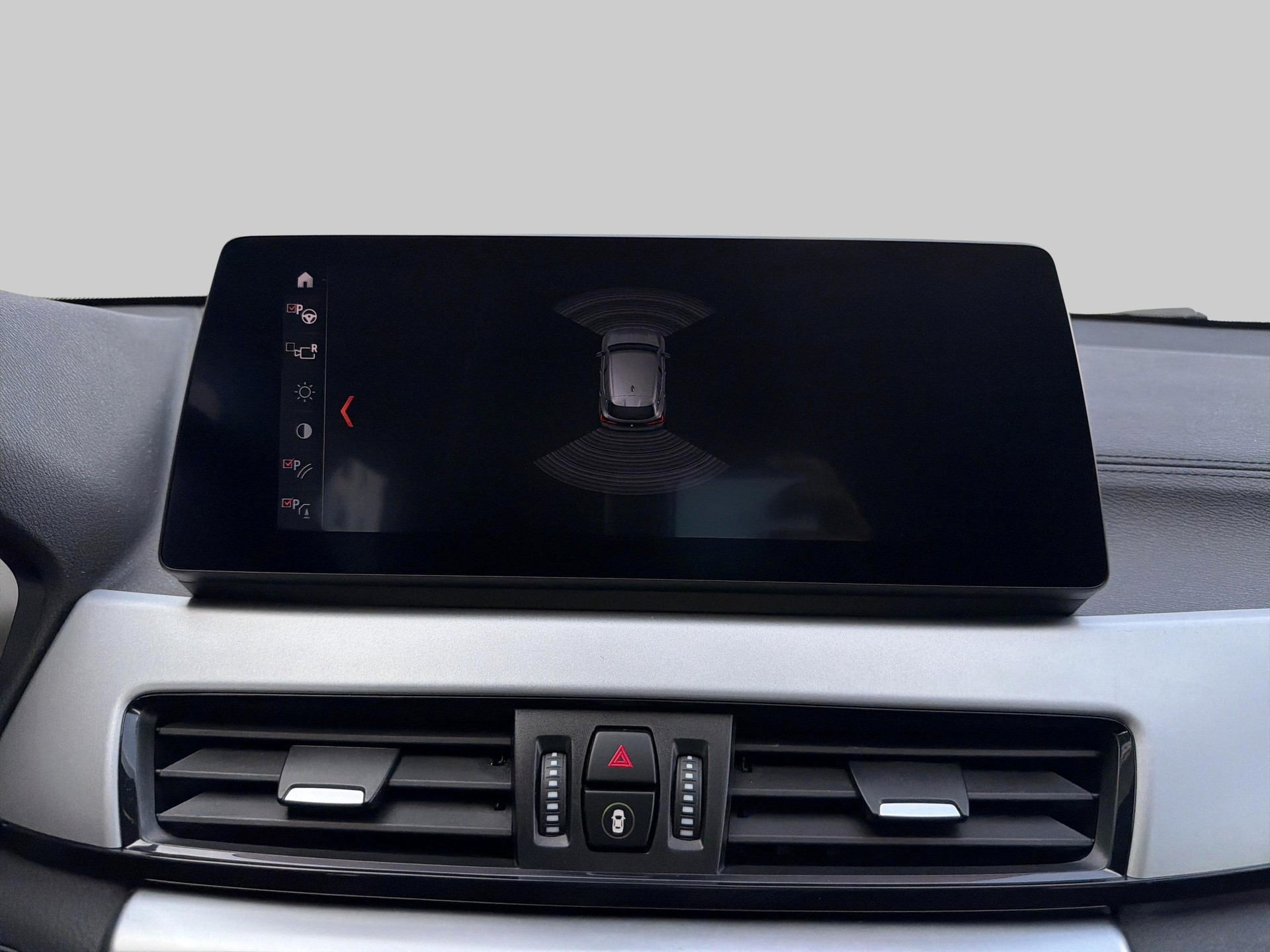 BMW X2 xDrive18d-image-14