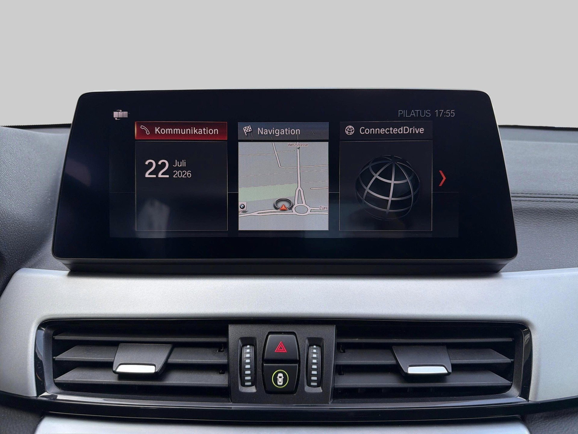 BMW X2 xDrive18d-image-12