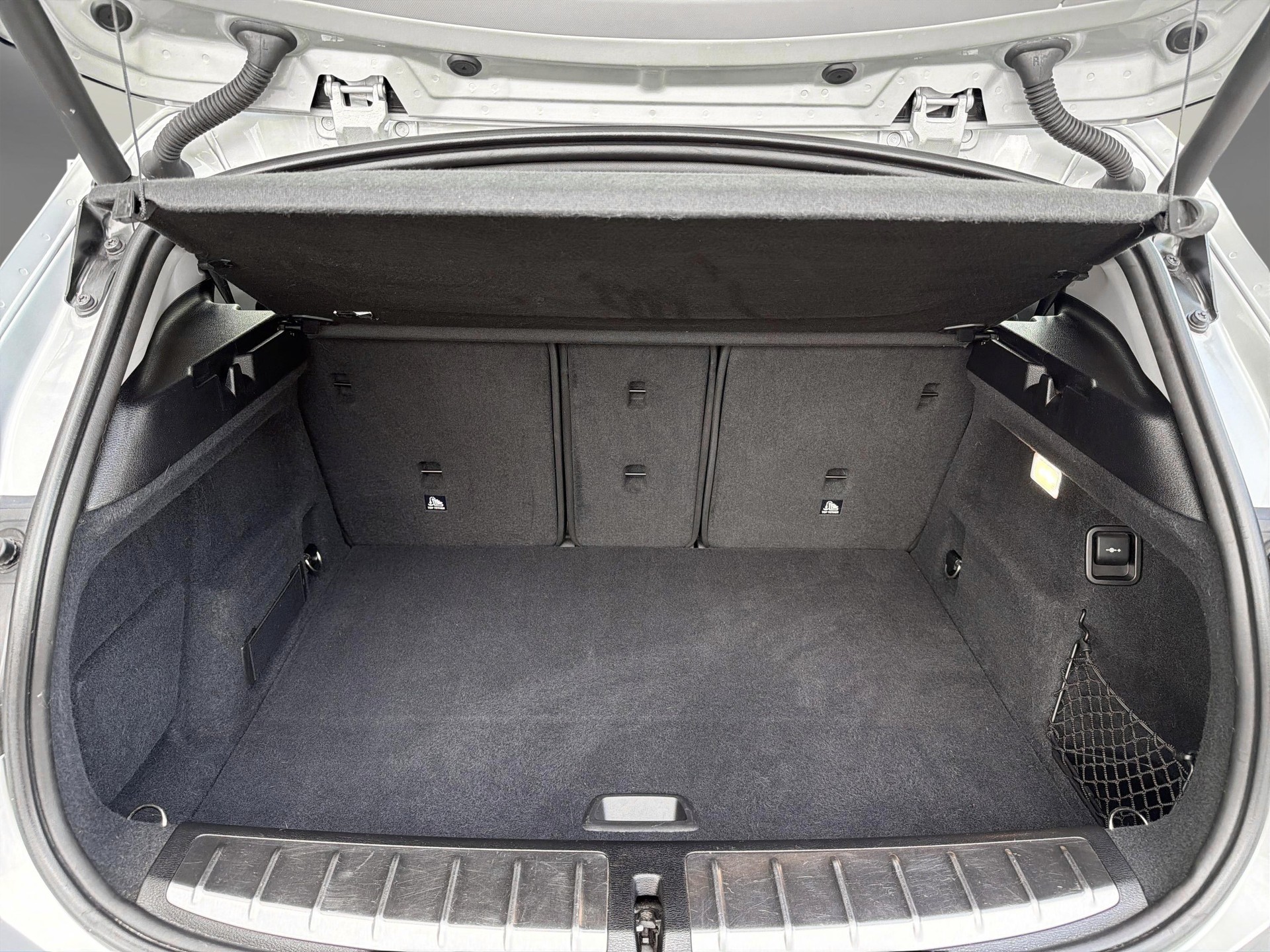 BMW X2 xDrive18d-image-18