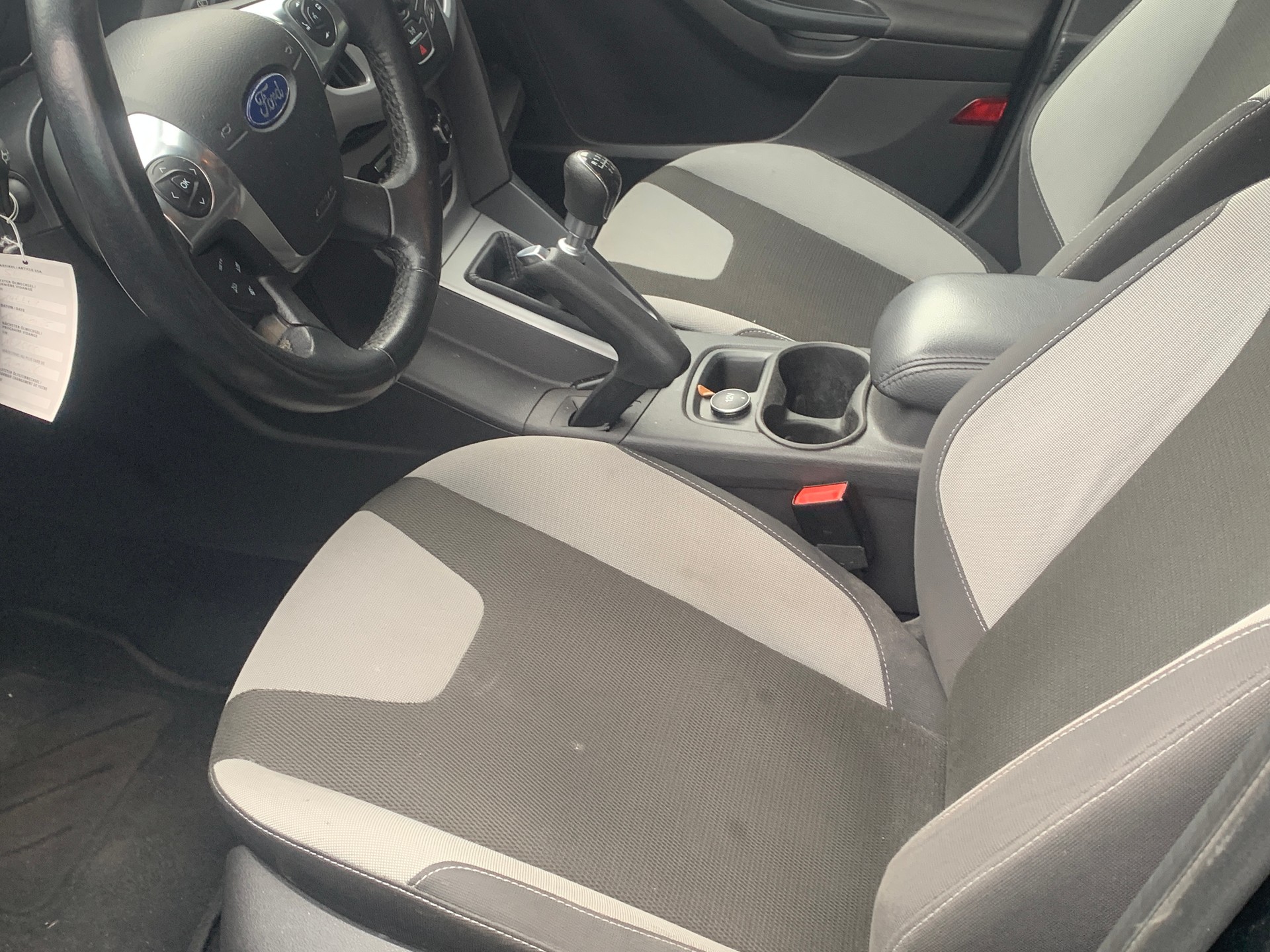 FORD Focus 1.0 SCTi Carving-image-2