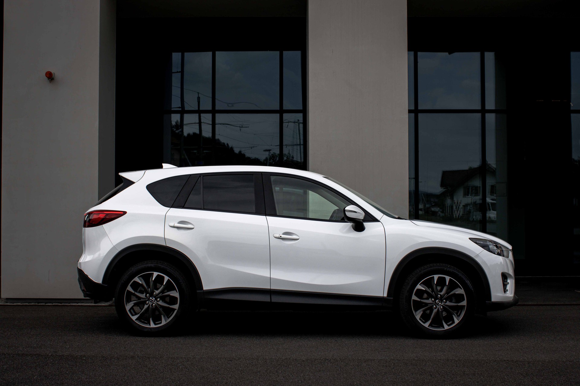 MAZDA CX-5 2.5 Revolution AWD Skyactive-G Automatic-image-5