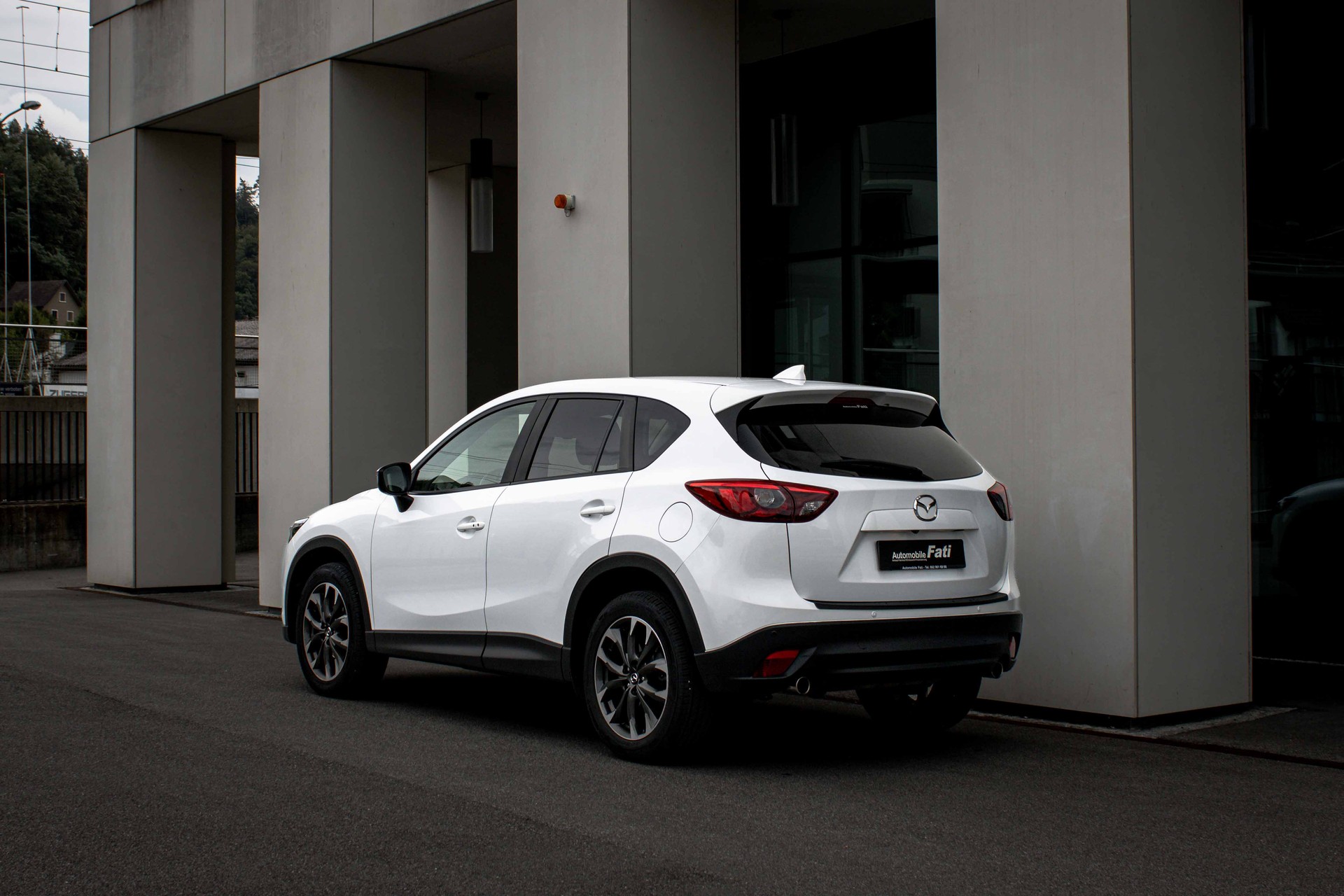 MAZDA CX-5 2.5 Revolution AWD Skyactive-G Automatic-showroom-element-1