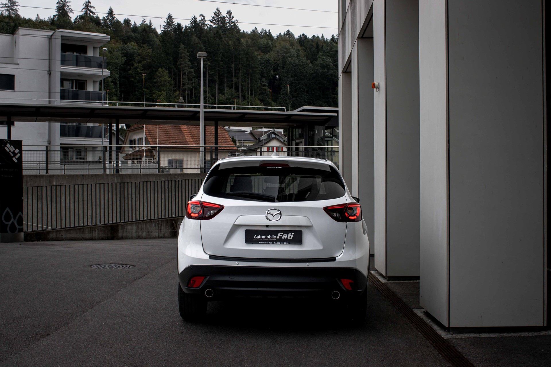 MAZDA CX-5 2.5 Revolution AWD Skyactive-G Automatic-showroom-element-3