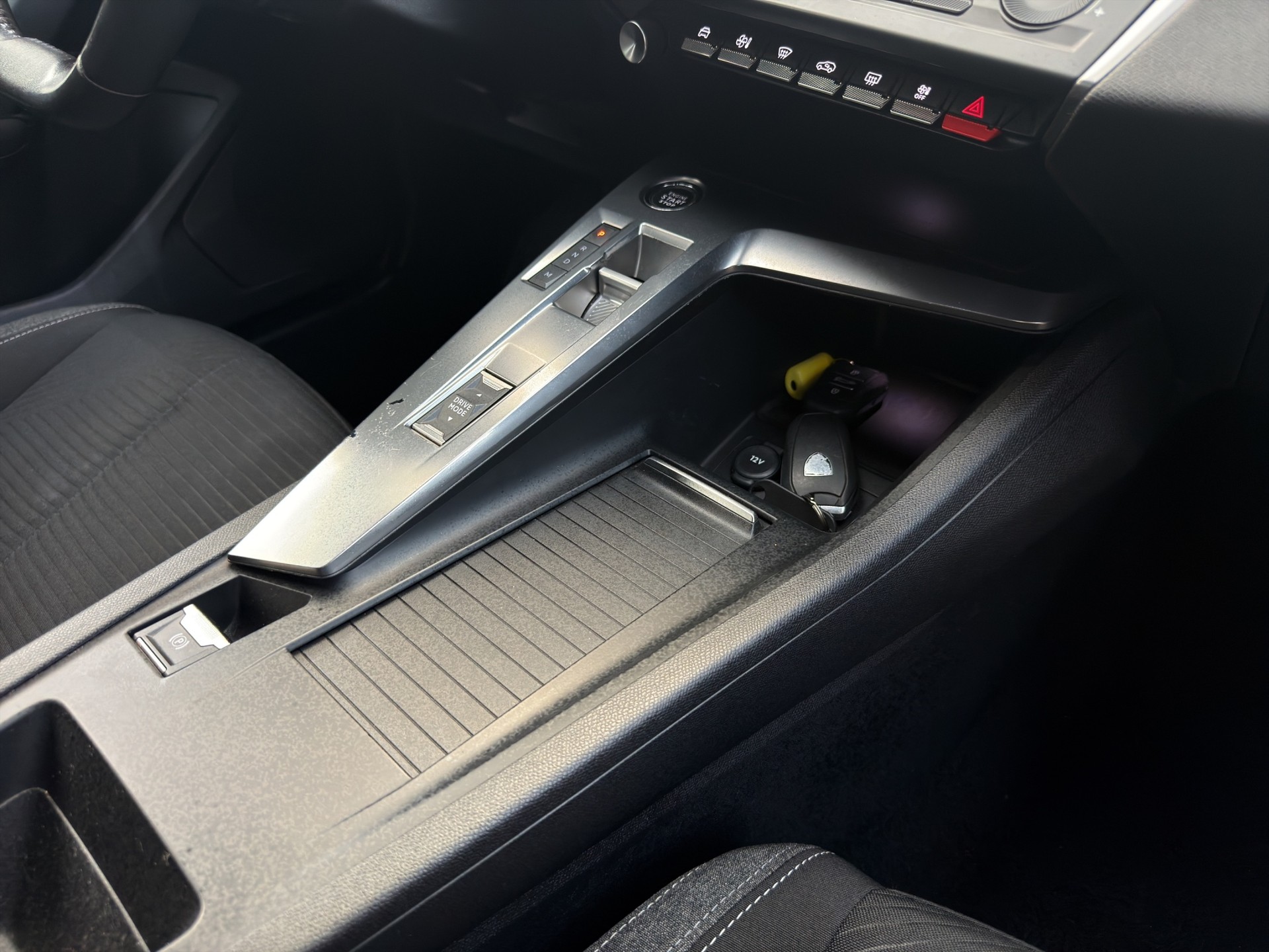 PEUGEOT 308 SW 1.2 Pure Tech Active Pack EAT8-image-16