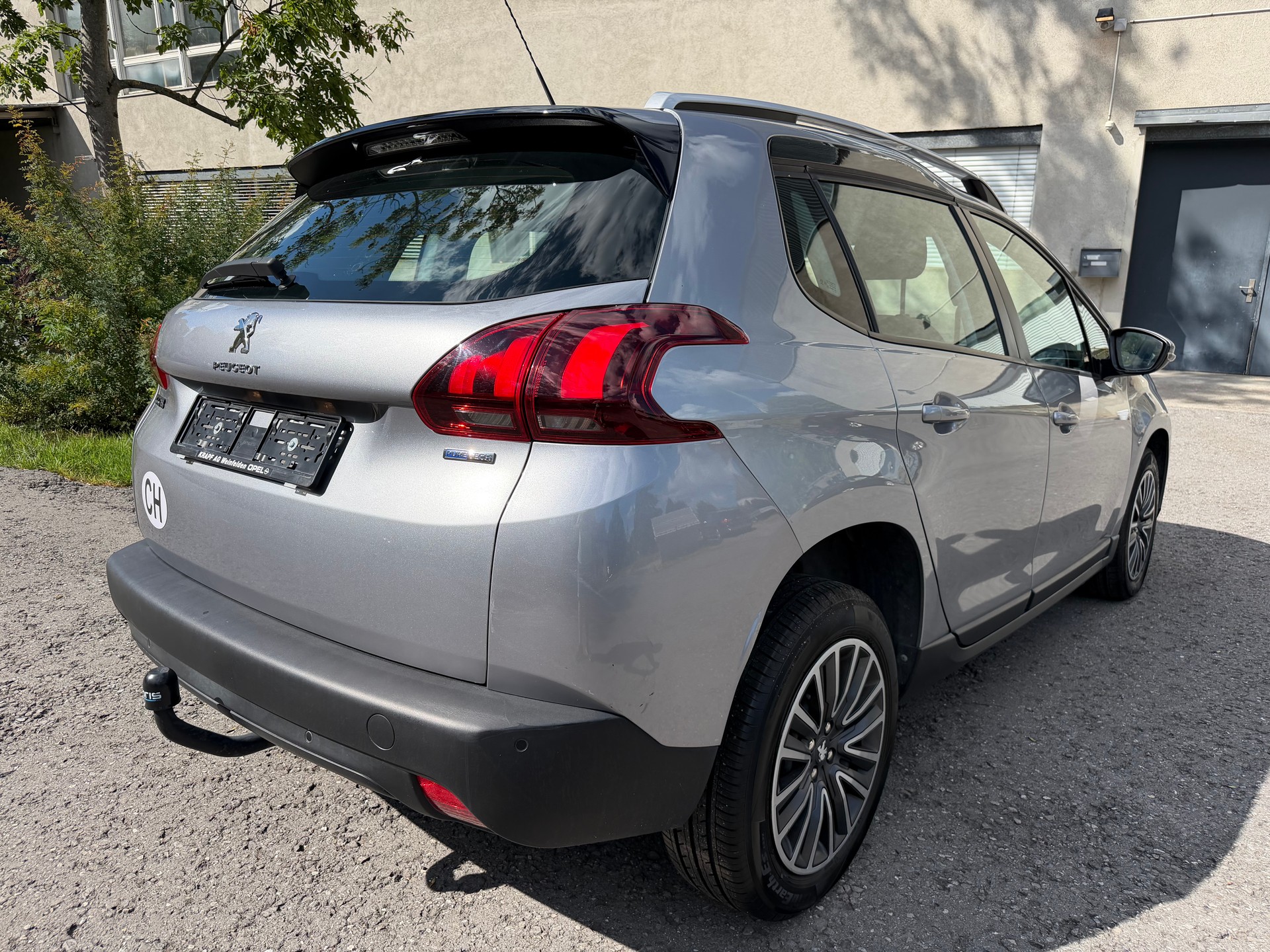 PEUGEOT 👉🏻2008 1.2 PureTech Style EAT6-image-3