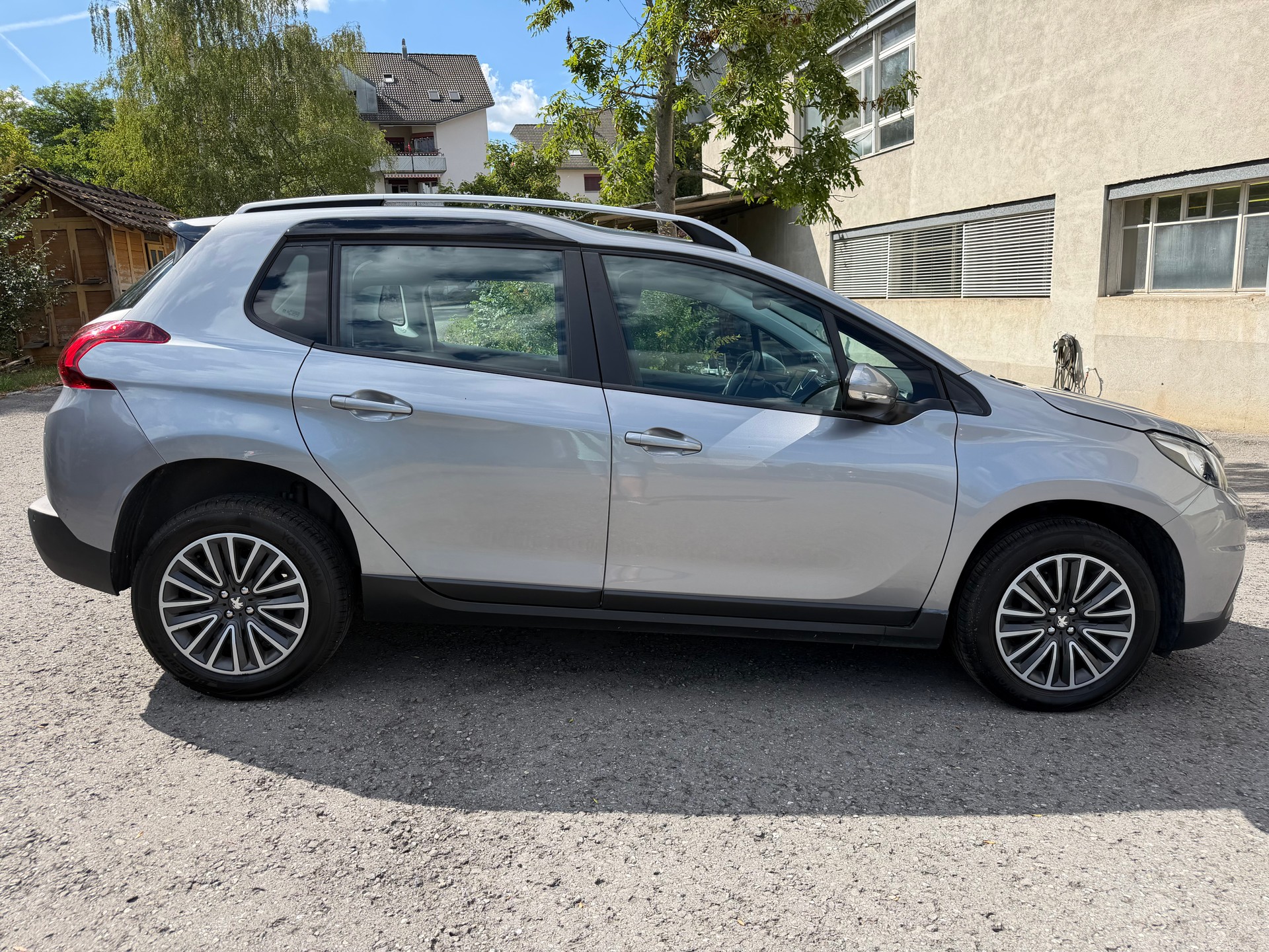 PEUGEOT 👉🏻2008 1.2 PureTech Style EAT6-image-2