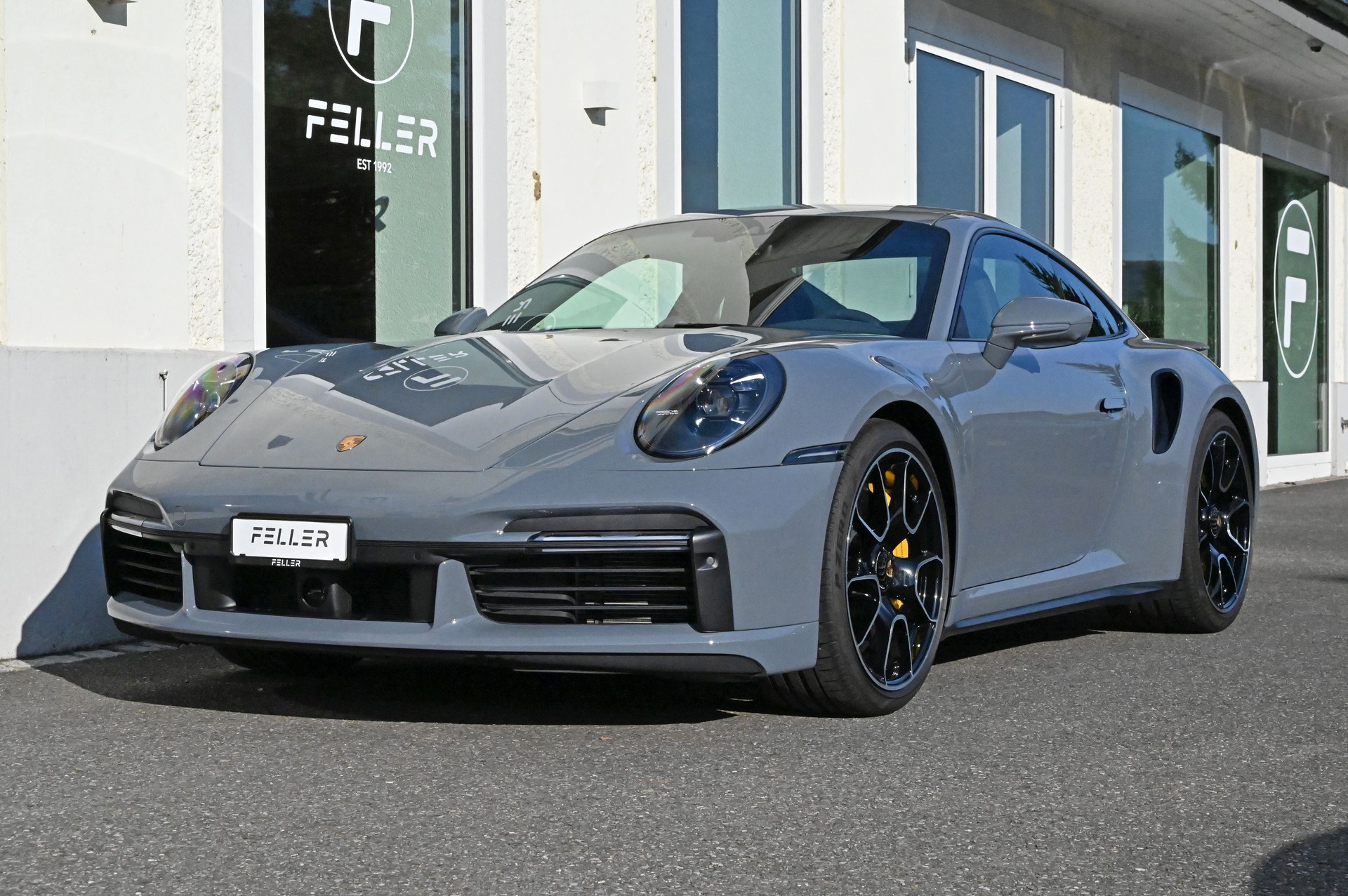 PORSCHE 911 Turbo S PDK-image-1