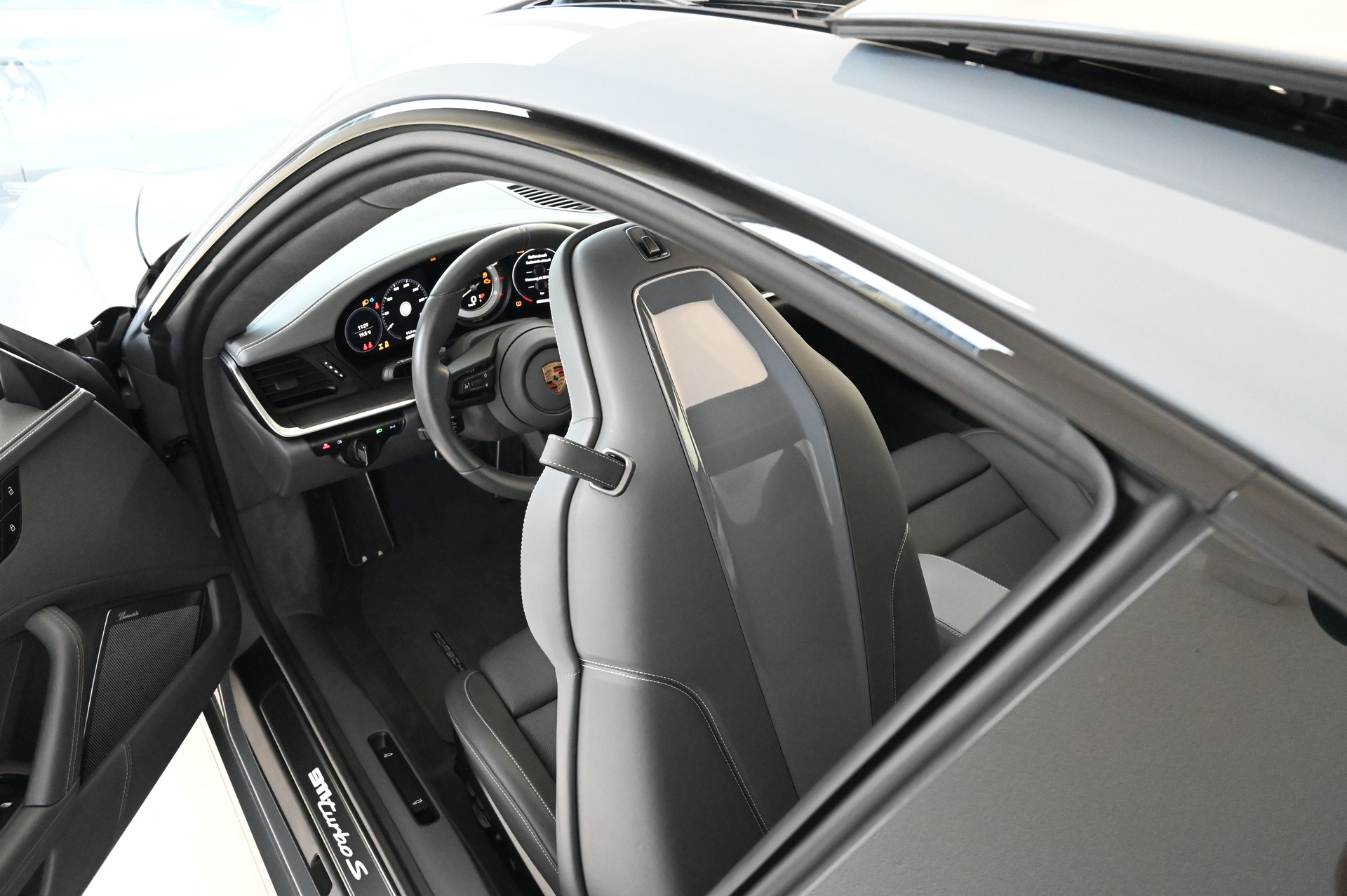 PORSCHE 911 Turbo S PDK-image-25