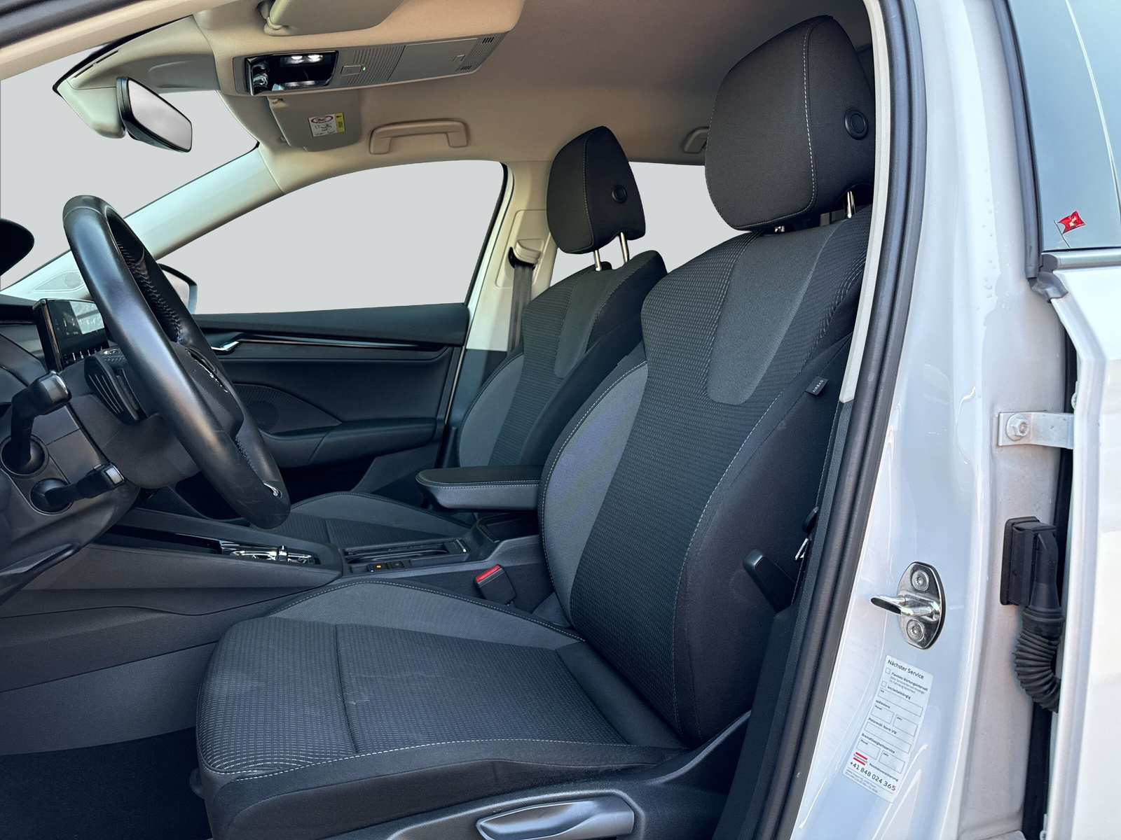 SKODA Octavia Combi 2.0 TSI Ambition DSG 4x4-image-9
