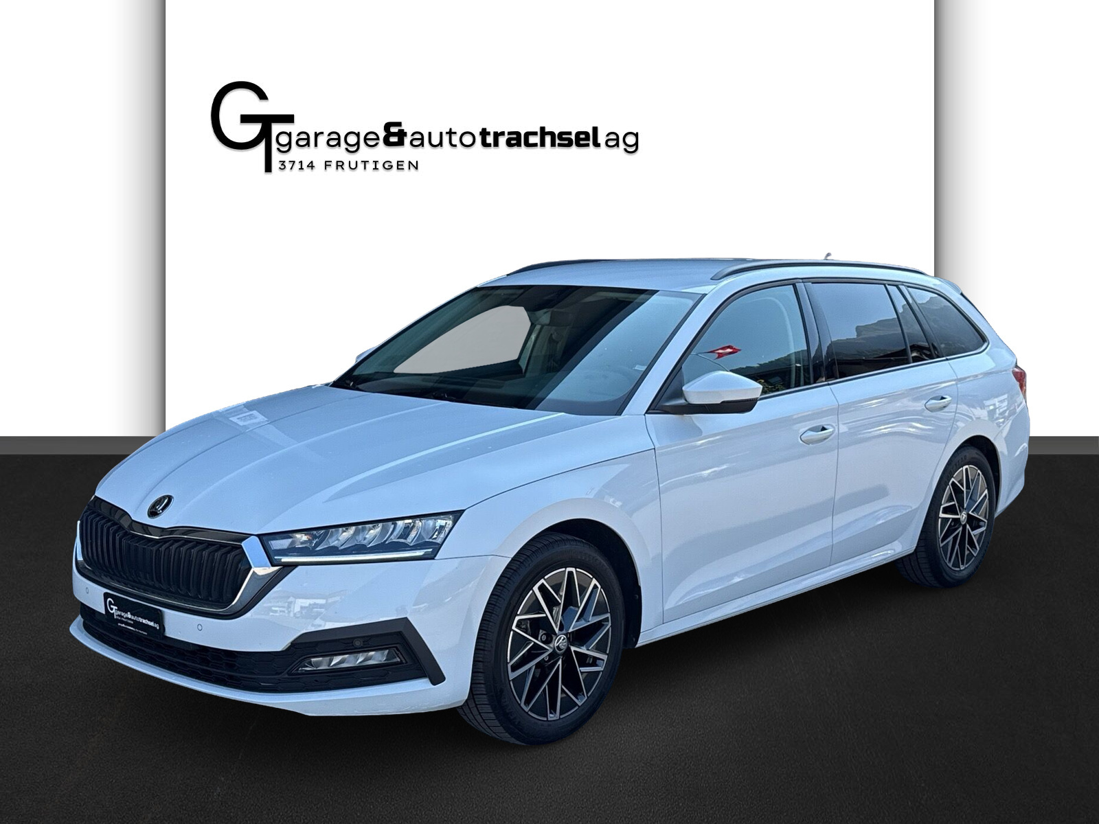 SKODA Octavia Combi 2.0 TSI Ambition DSG 4x4-image-0