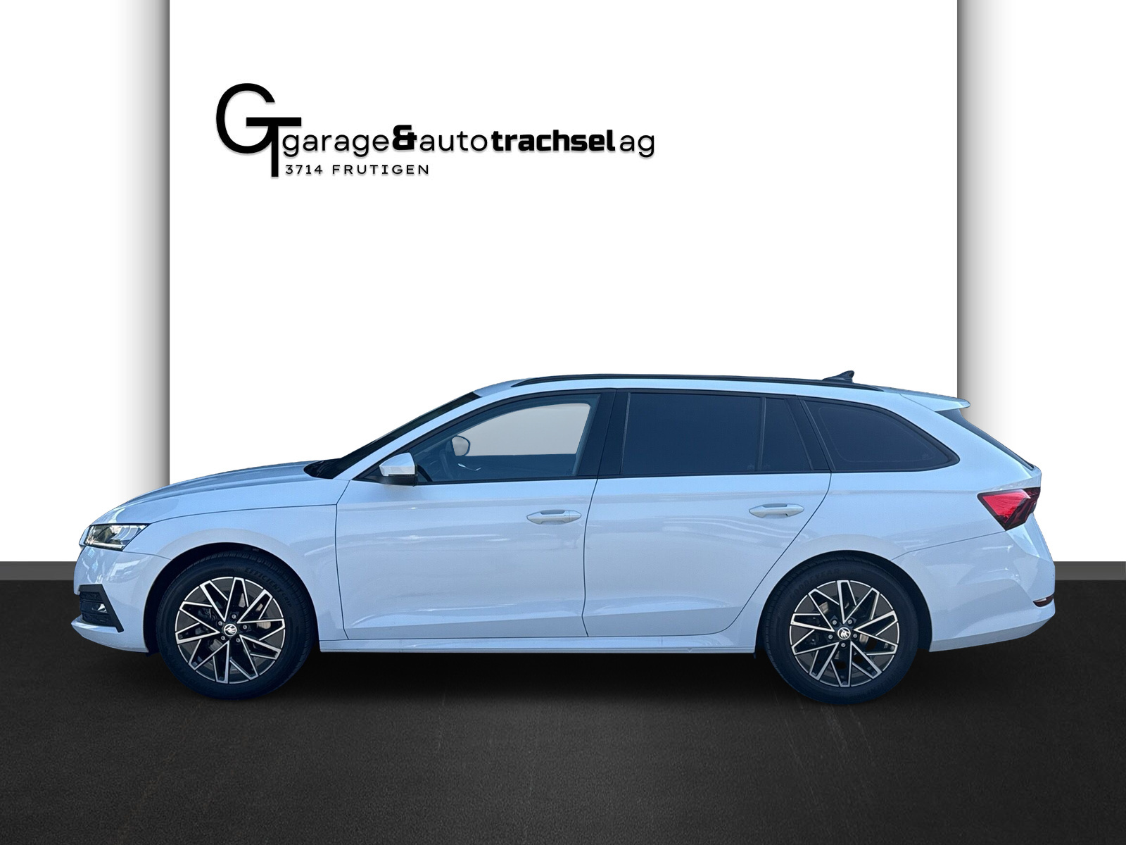 SKODA Octavia Combi 2.0 TSI Ambition DSG 4x4-image-1