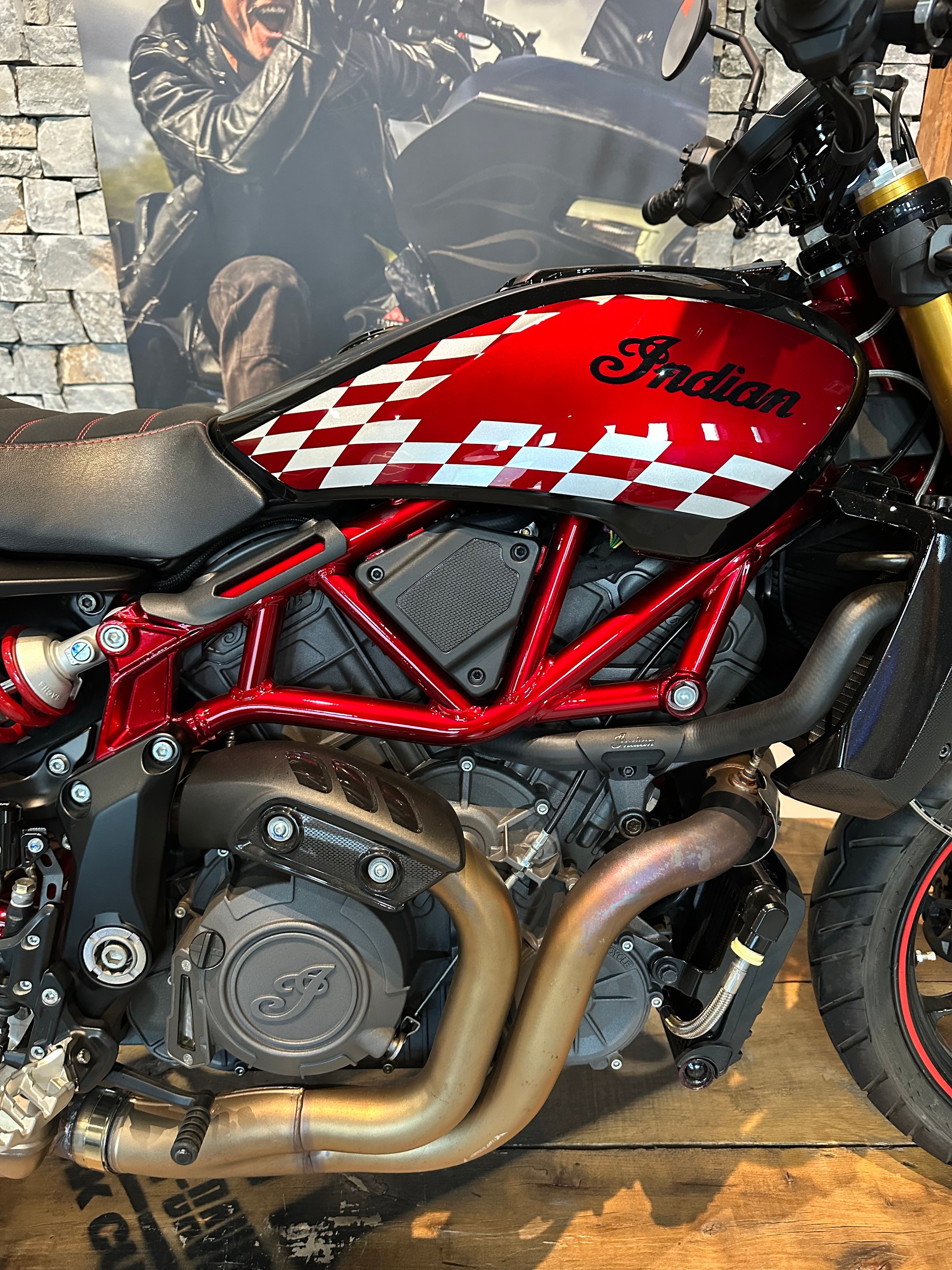 INDIAN 1200 S Race Réplica-showroom-element-3