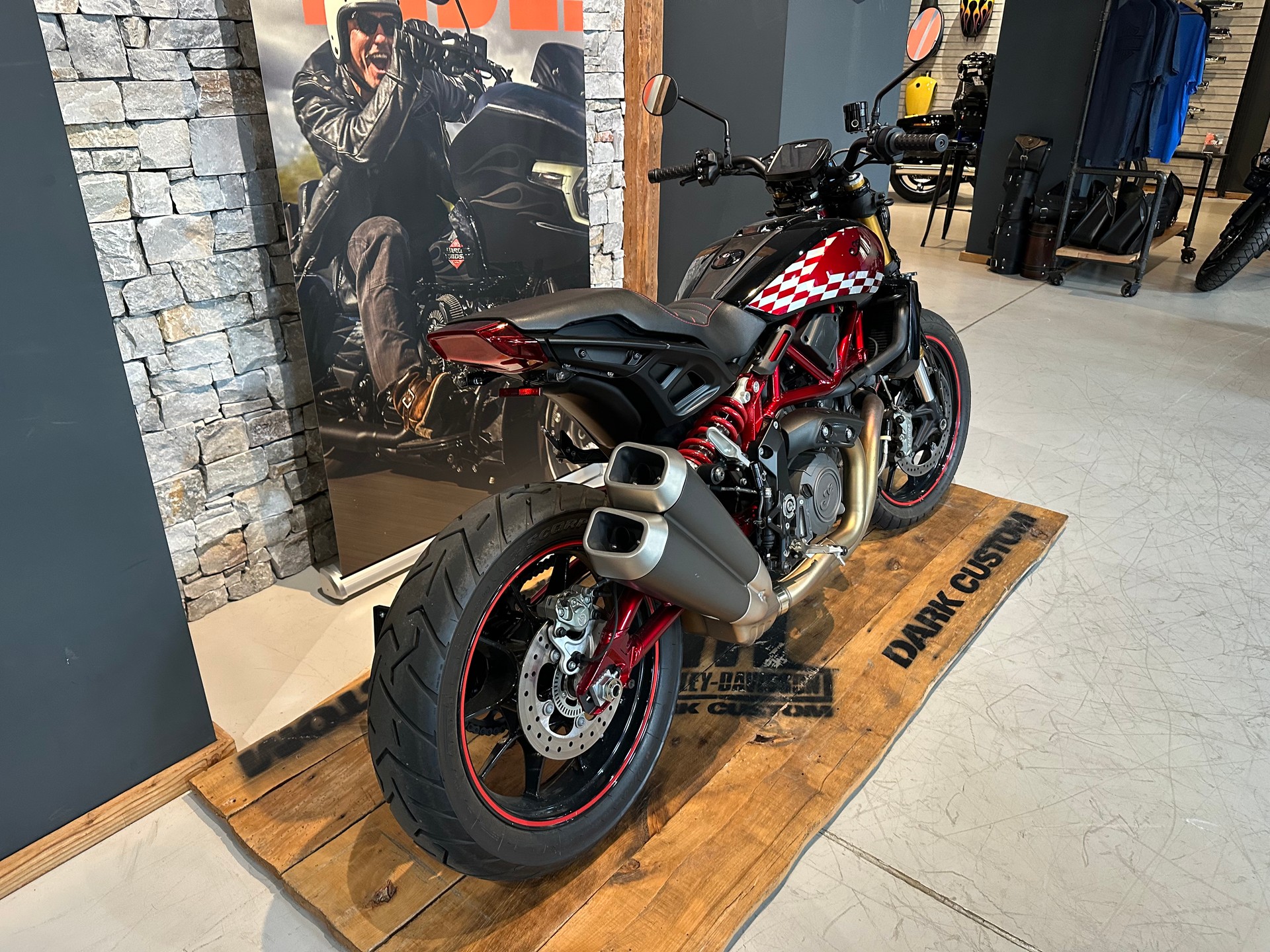 INDIAN 1200 S Race Réplica-showroom-element-2