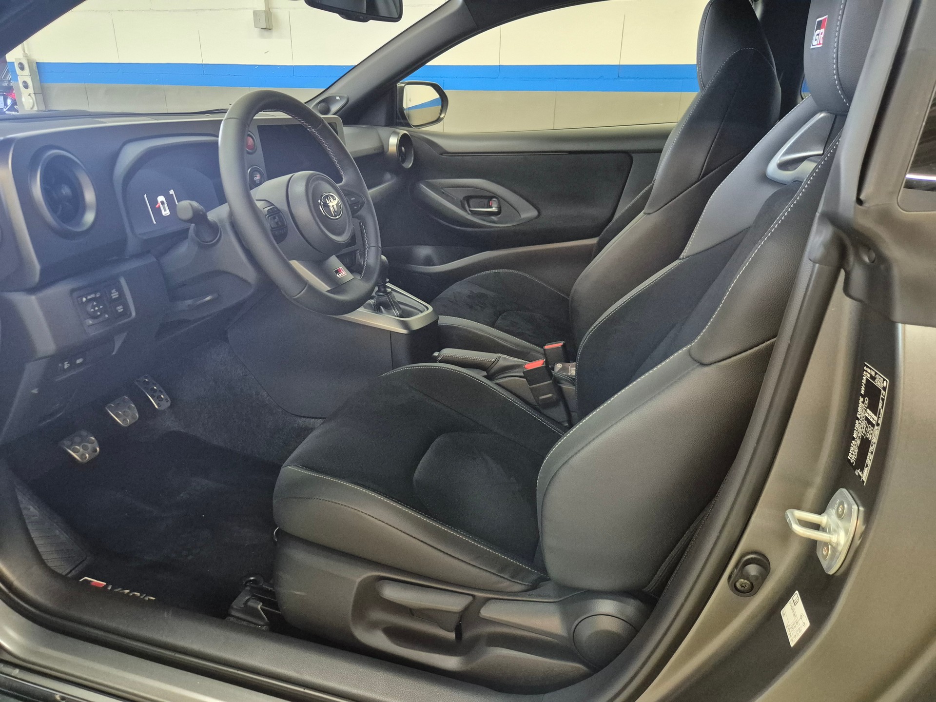 TOYOTA Yaris 1.6 GR Sport OGIER Edition 189/200-image-9