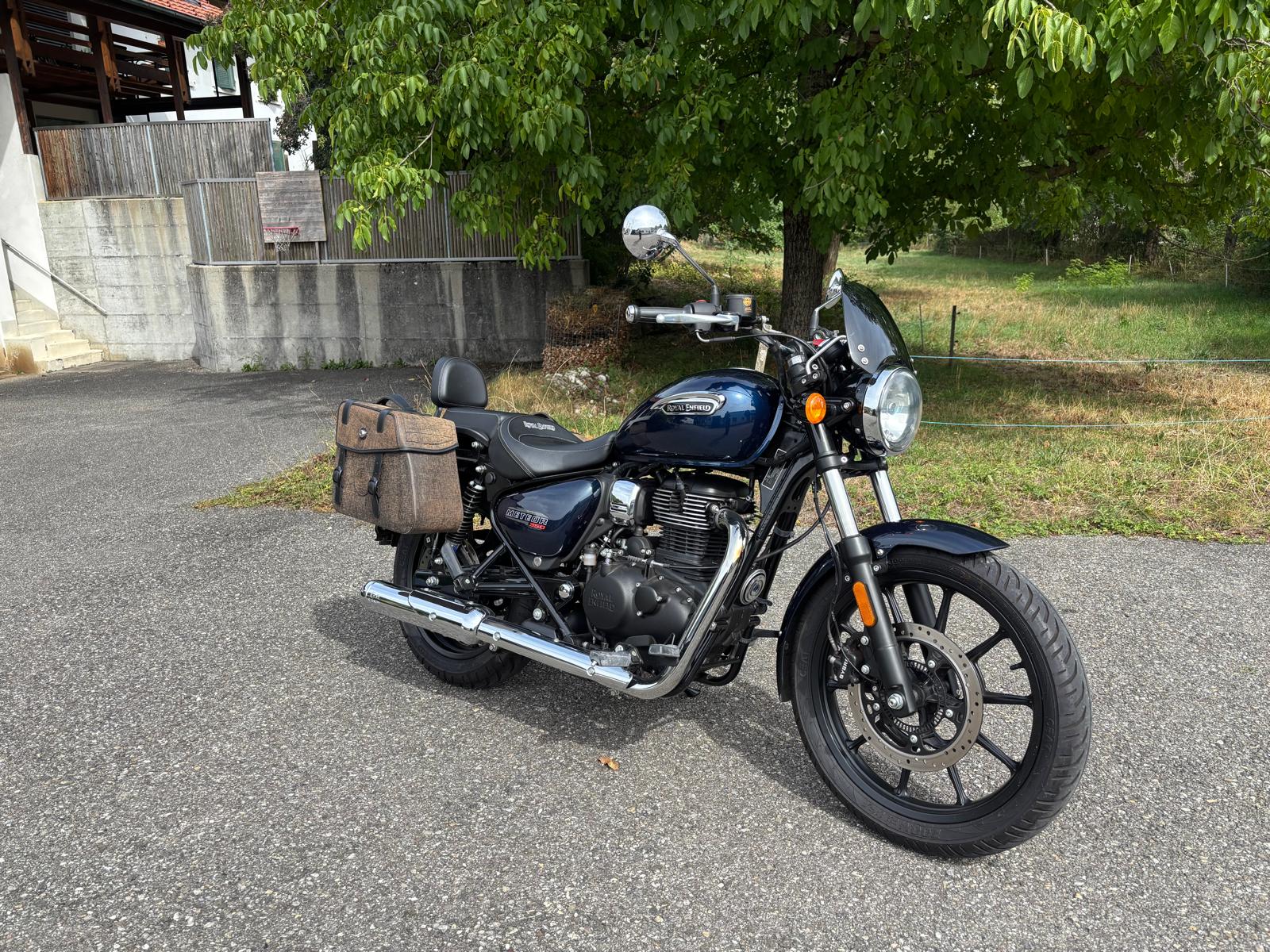 ROYAL ENFIELD Meteor Stellar