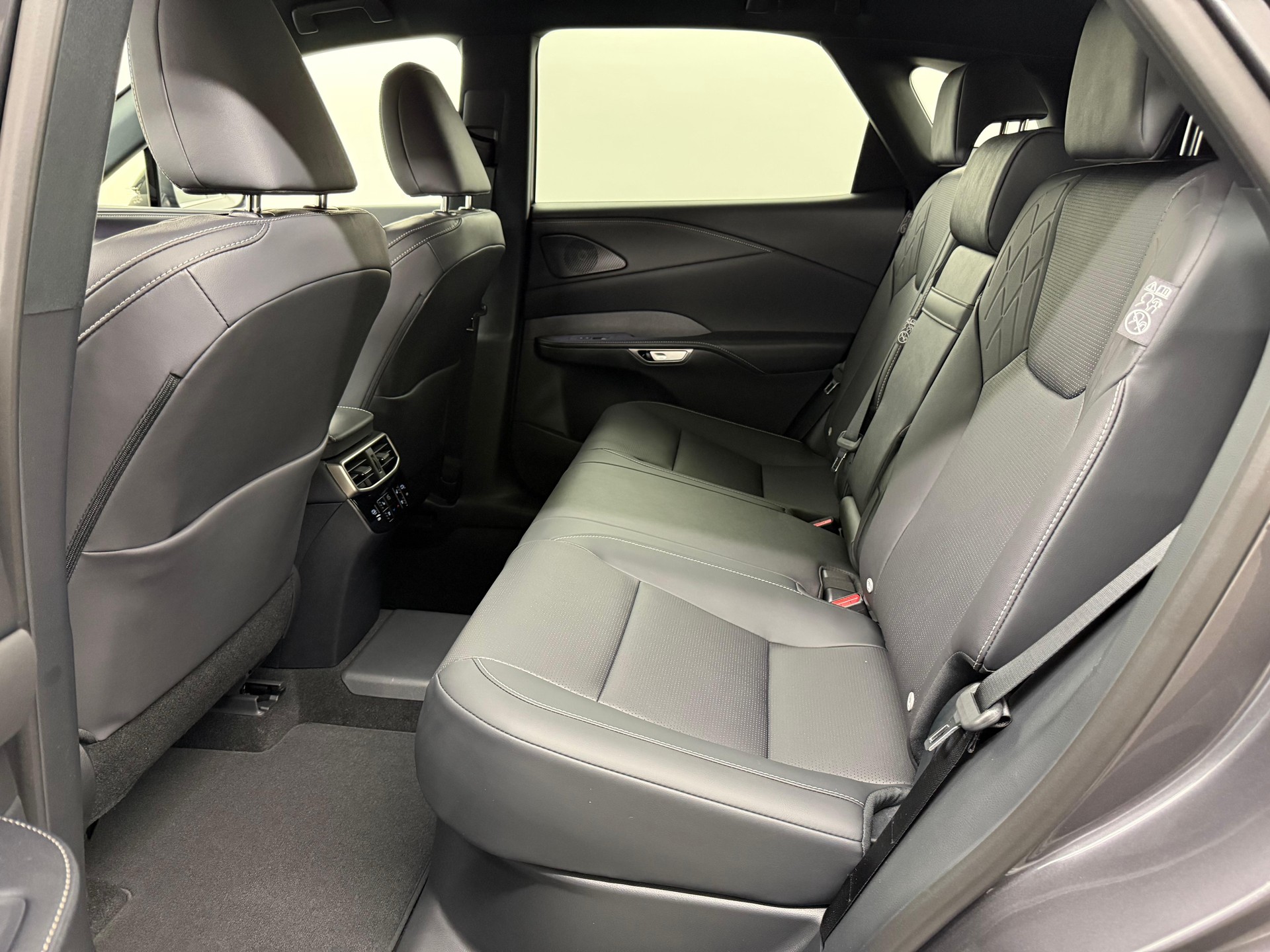 LEXUS RX 450h+ F-Line-image-5