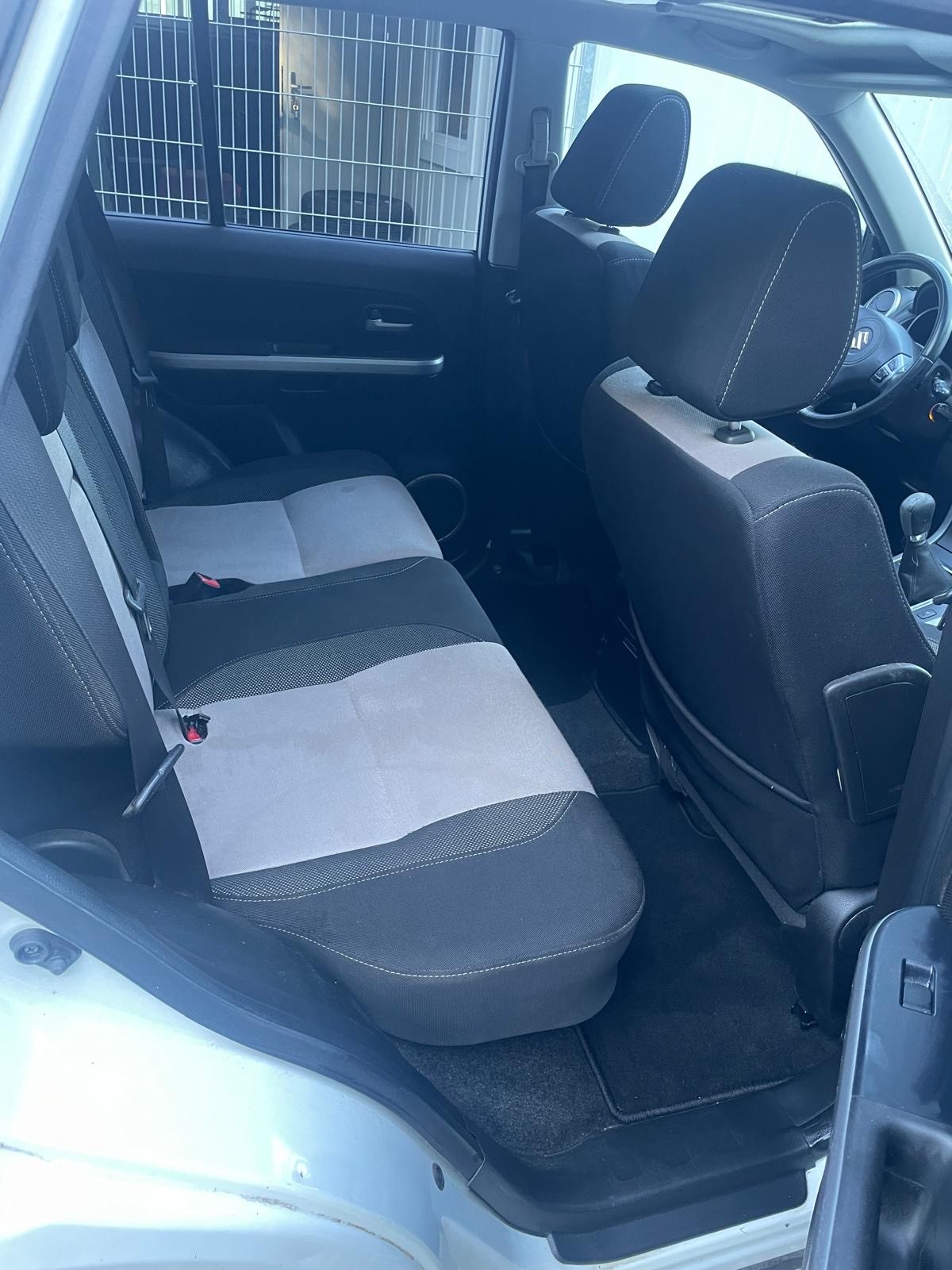 SUZUKI Grand Vitara 2.4 16V GL Top-image-15