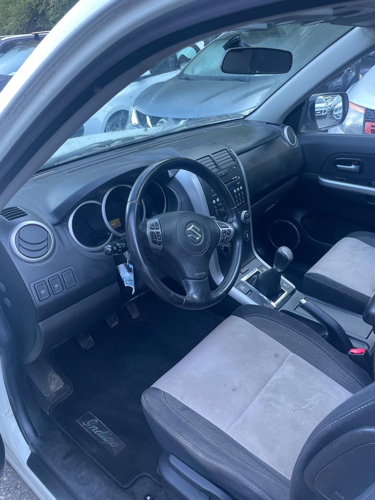 SUZUKI Grand Vitara 2.4 16V GL Top-image-3