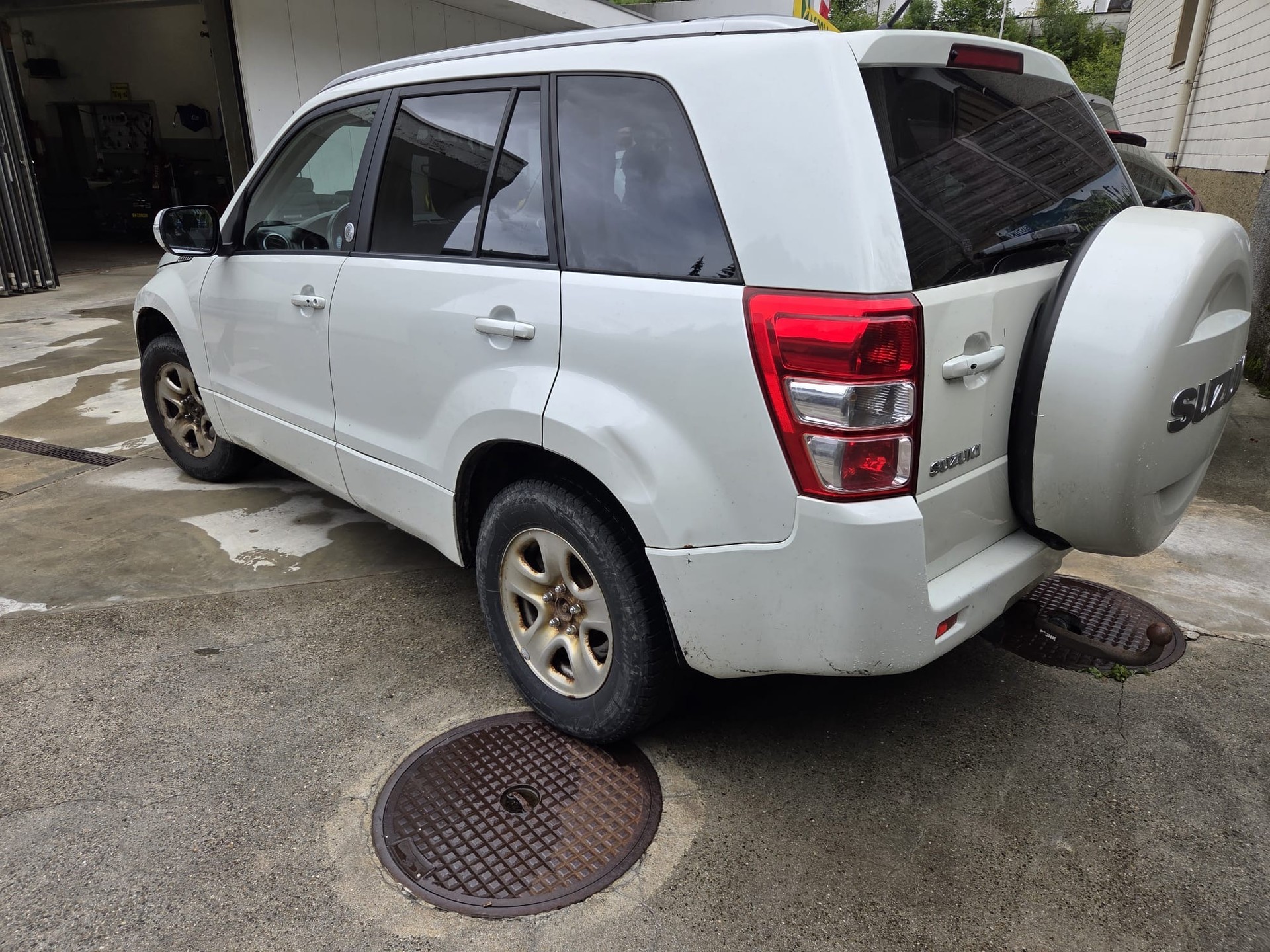SUZUKI Grand Vitara 2.4 16V GL Top-image-3