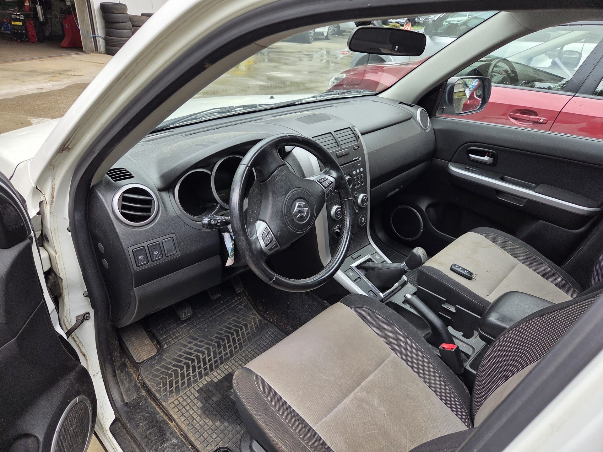 SUZUKI Grand Vitara 2.4 16V GL Top-image-5
