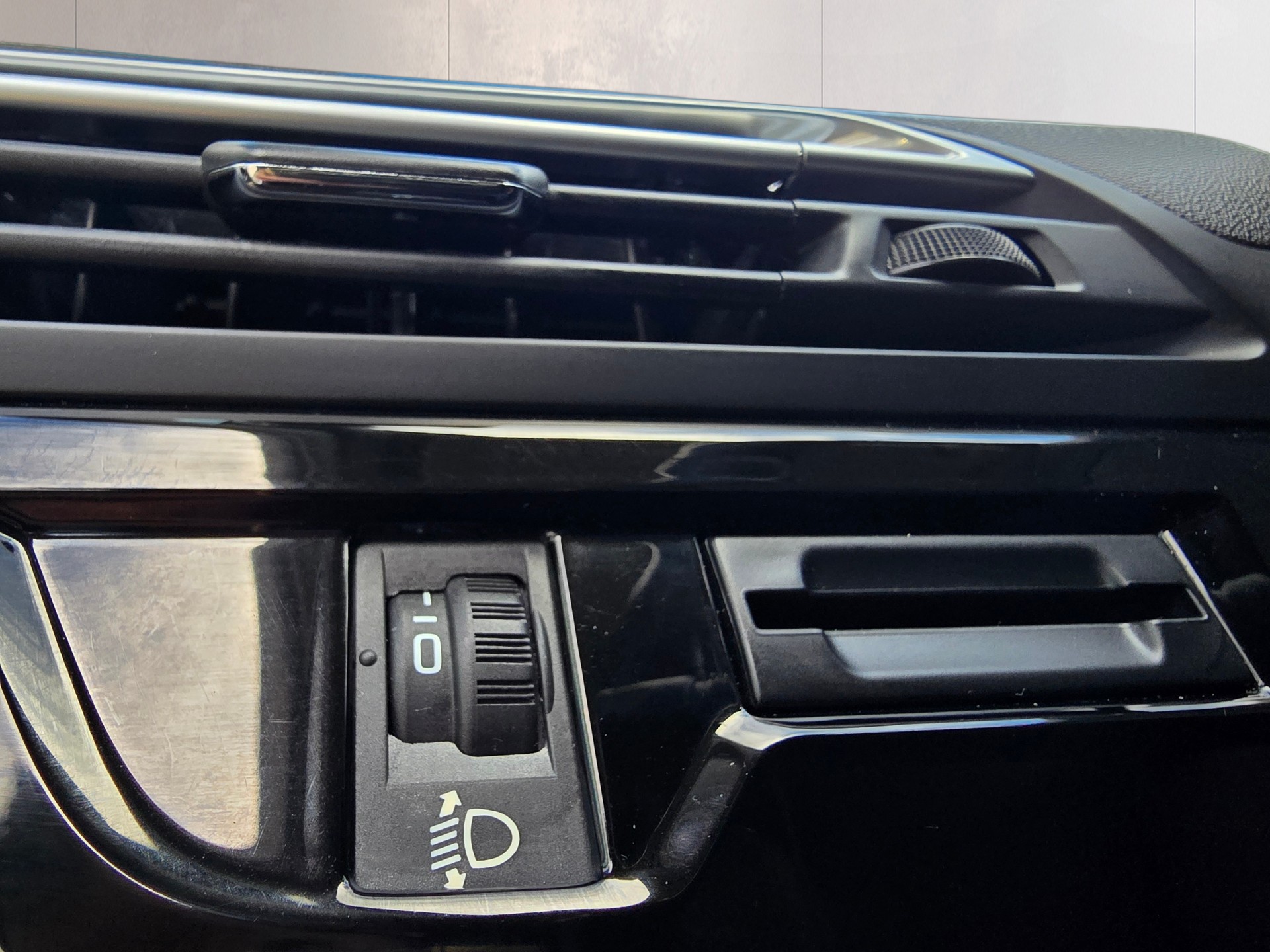 CITROEN Grand C4 Picasso 2.0 BlueHDi Intensive Automatic-image-16