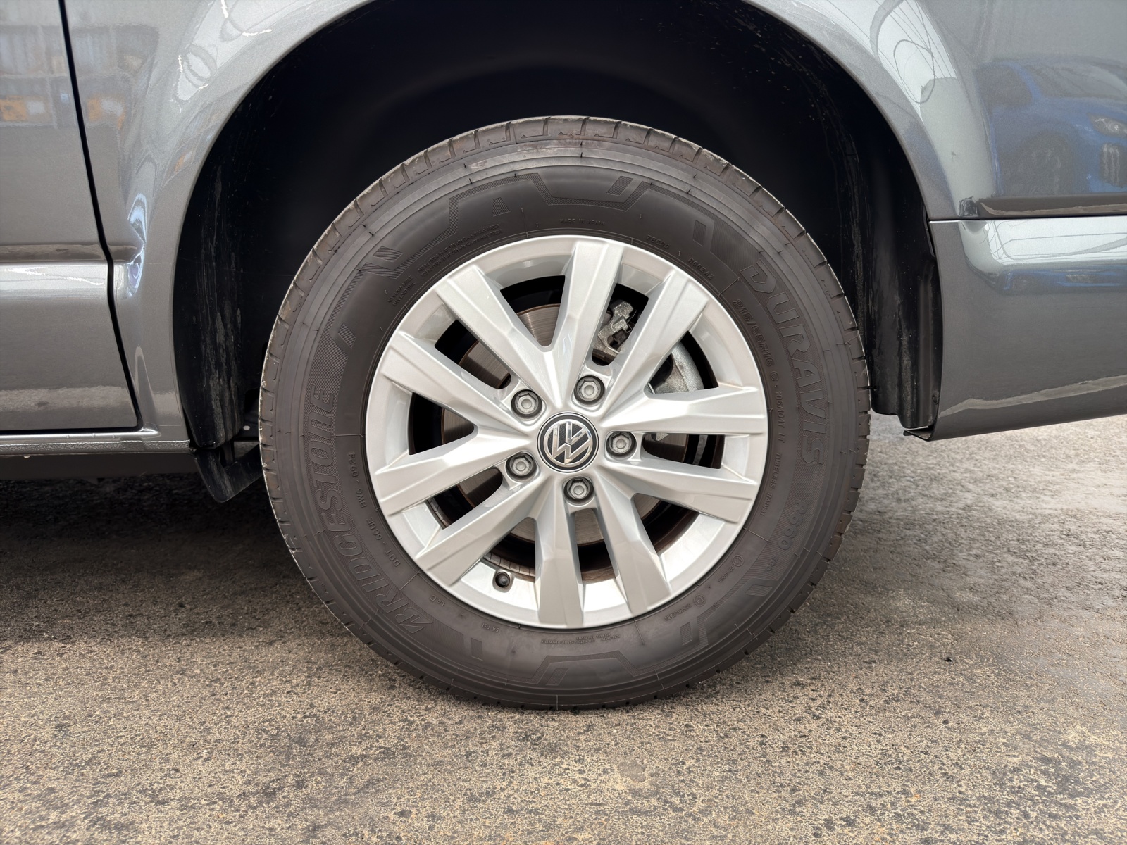 VW T6.1 Caravelle 2.0 TDI Comfortline Liberty DSG - Anhängevorrichtung - 9-Plätzer - Rückfahrkamera-image-13