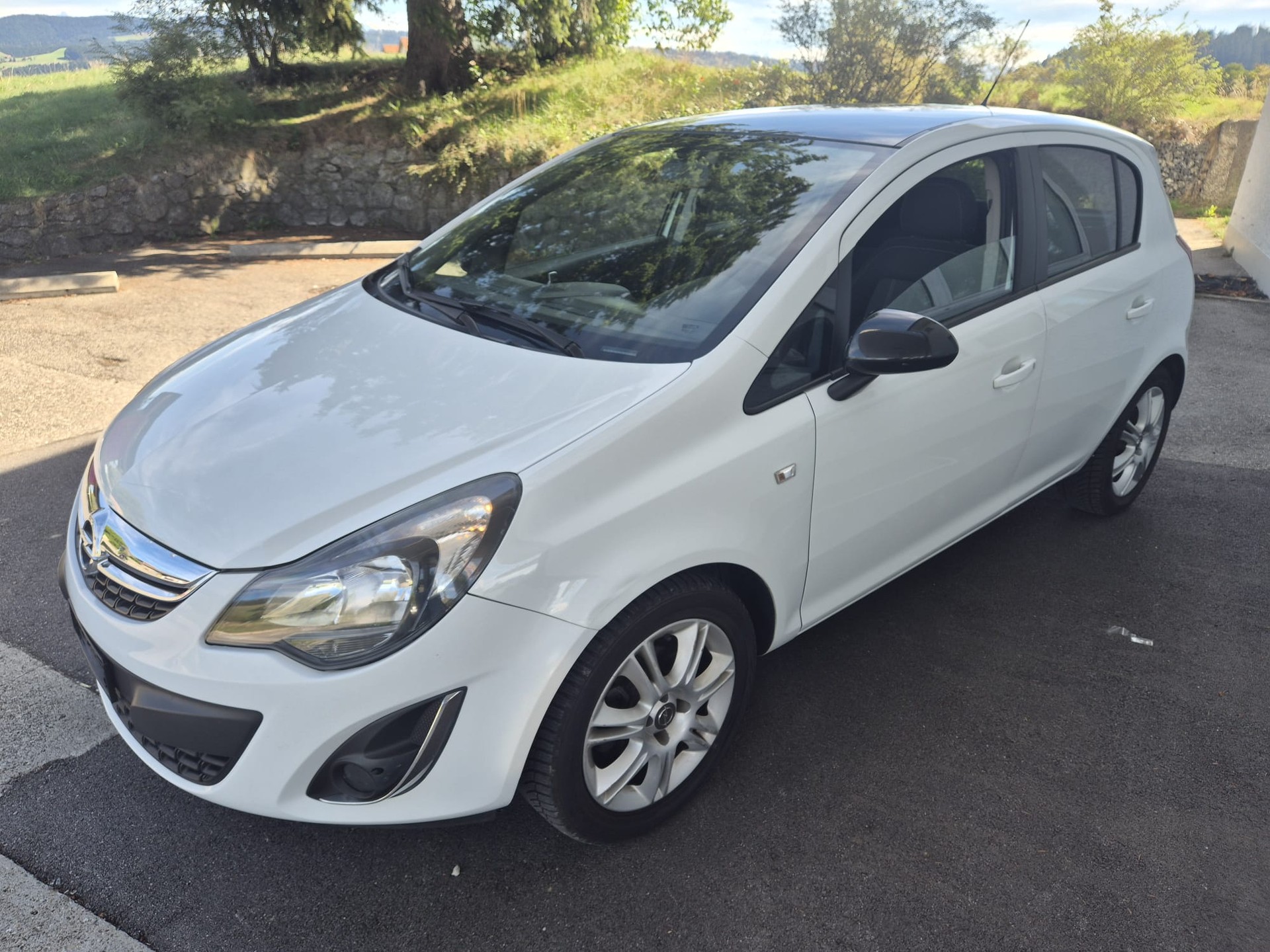 OPEL Corsa 1.4 TP Color Edition-image-2