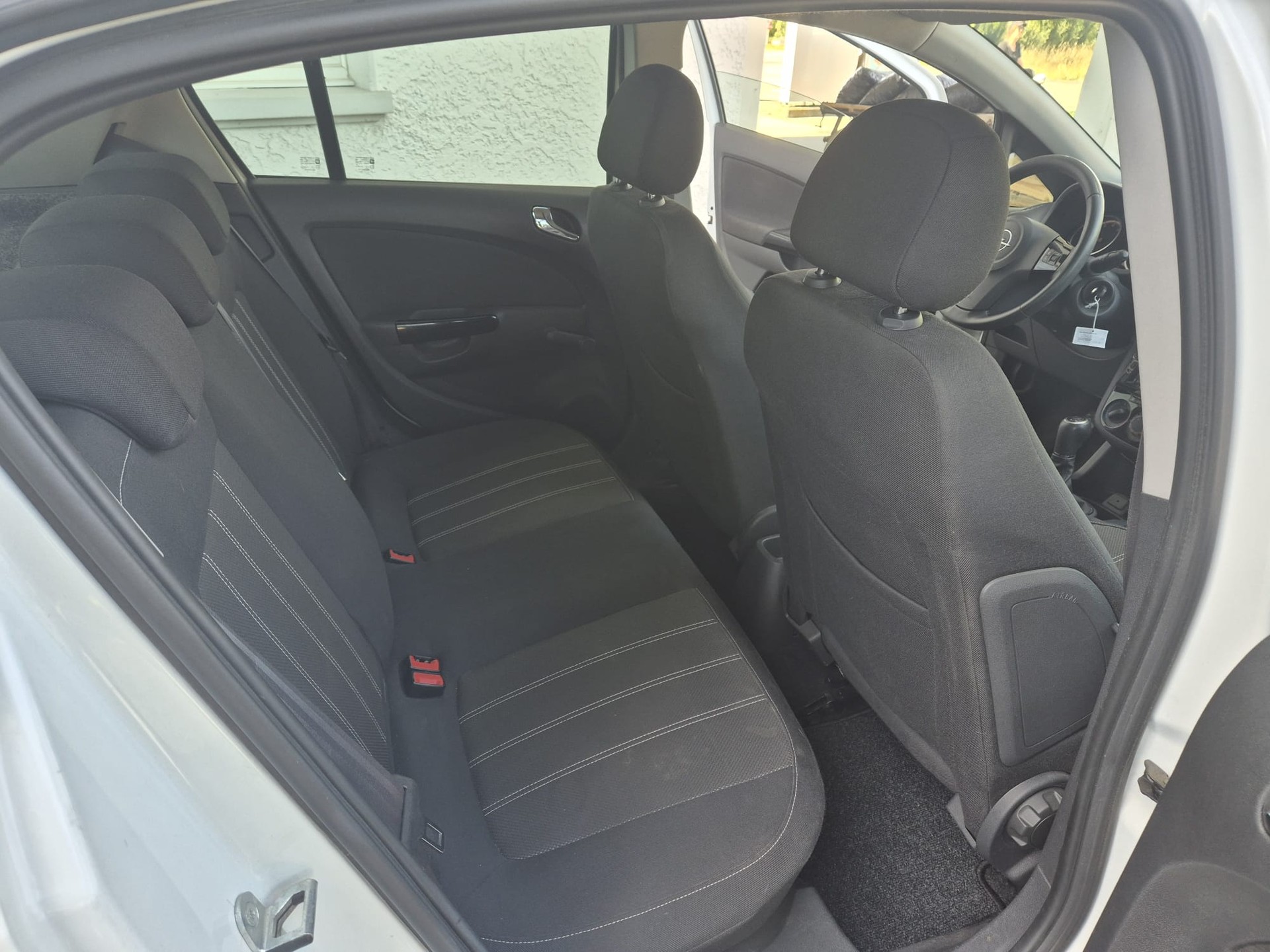 OPEL Corsa 1.4 TP Color Edition-image-12
