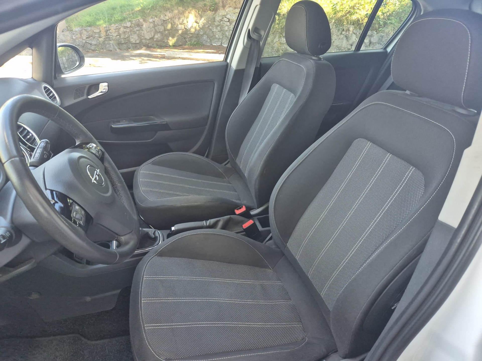 OPEL Corsa 1.4 TP Color Edition-image-10