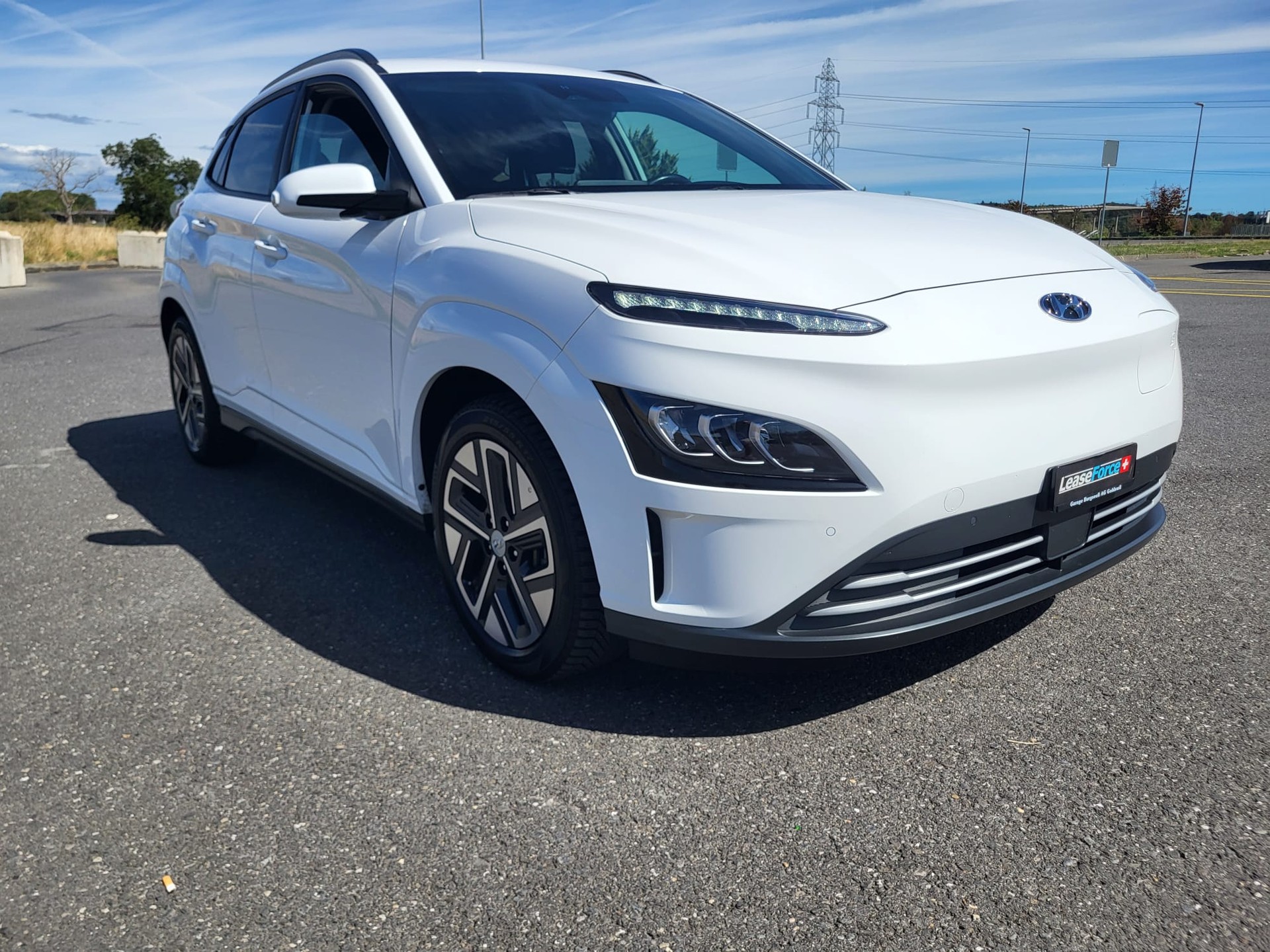 HYUNDAI Kona EV Amplia-image-8