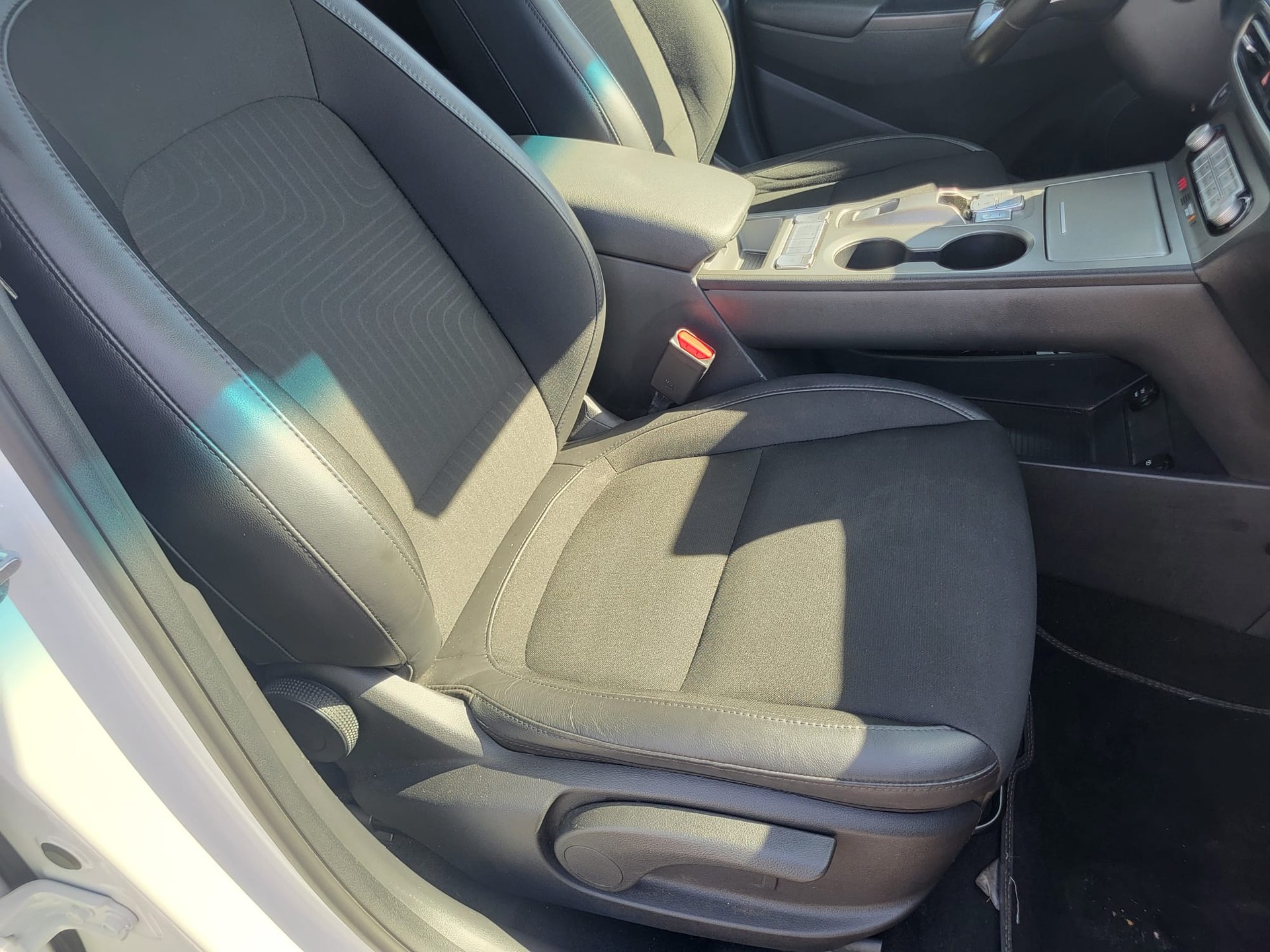 HYUNDAI Kona EV Amplia-image-20