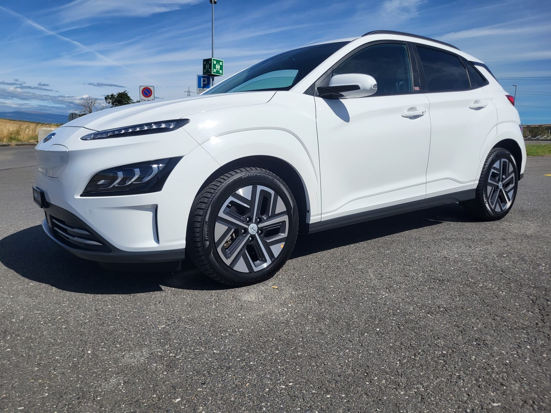HYUNDAI Kona EV Amplia-image-2