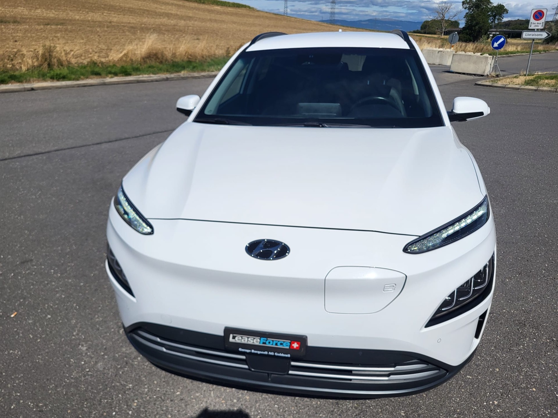 HYUNDAI Kona EV Amplia-image-18