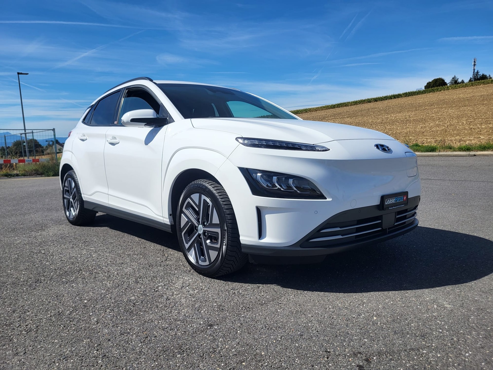 HYUNDAI Kona EV Amplia-image-0