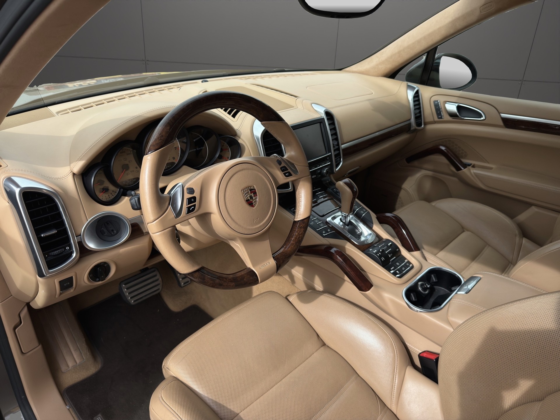 PORSCHE Cayenne Turbo-image-6