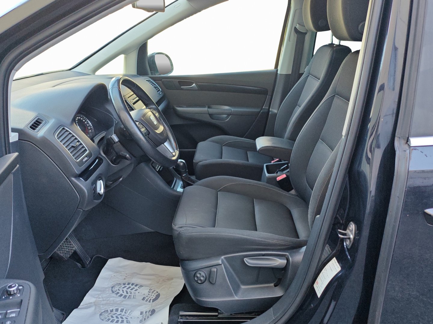 SEAT Alhambra 2.0 TSI Style DSG – légèrement grêlé – 7 places, PDC av/ar [Expertisé + Garantie 12 mois]-image-9