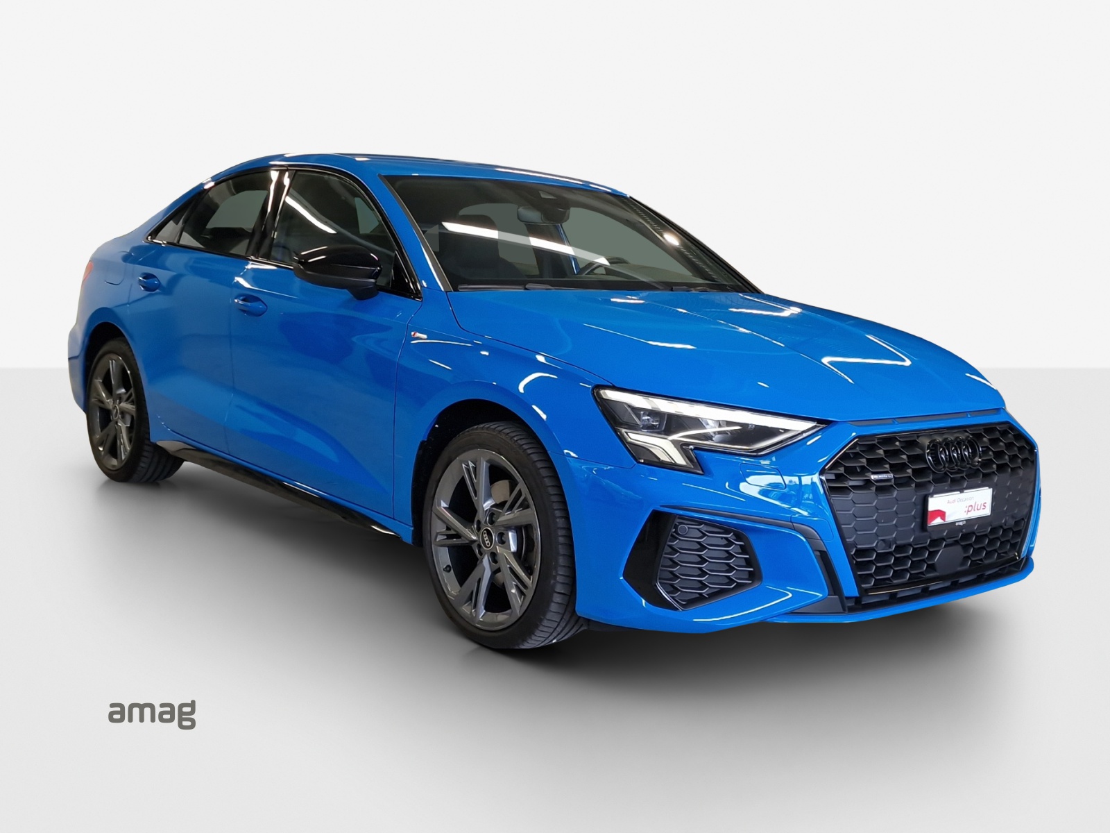 AUDI A3 Limousine 40 TFSI S-Line quattro S-tronic-image-5