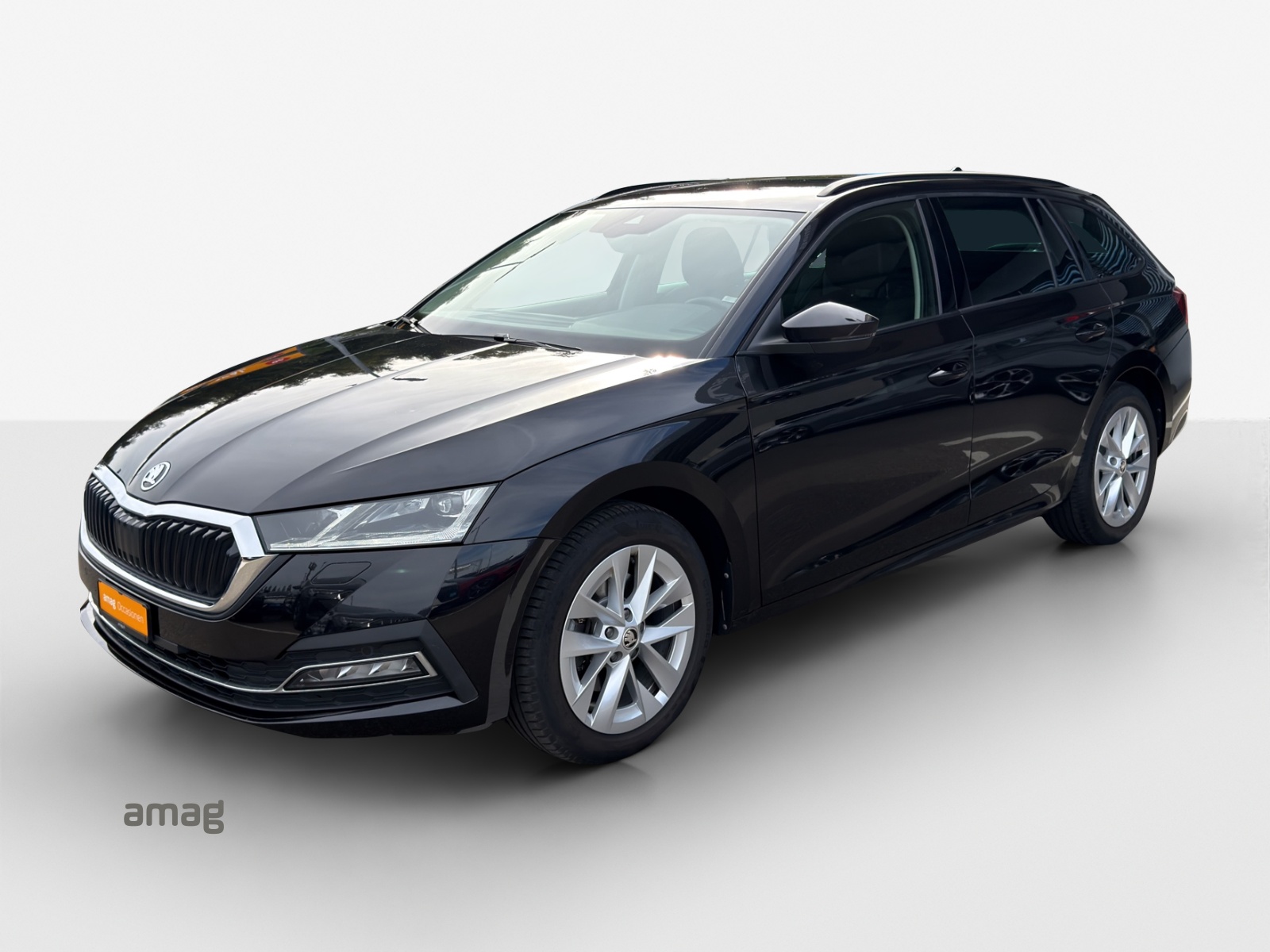 SKODA Octavia Combi 2.0 TSI Style DSG 4x4-image-0