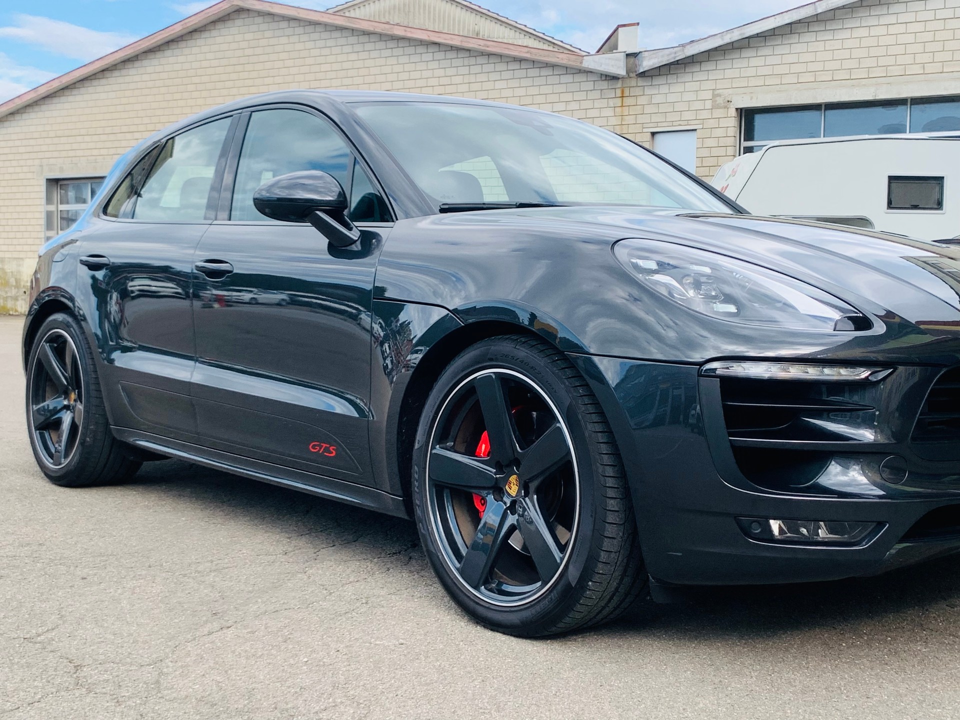 PORSCHE Macan GTS PDK-image-4