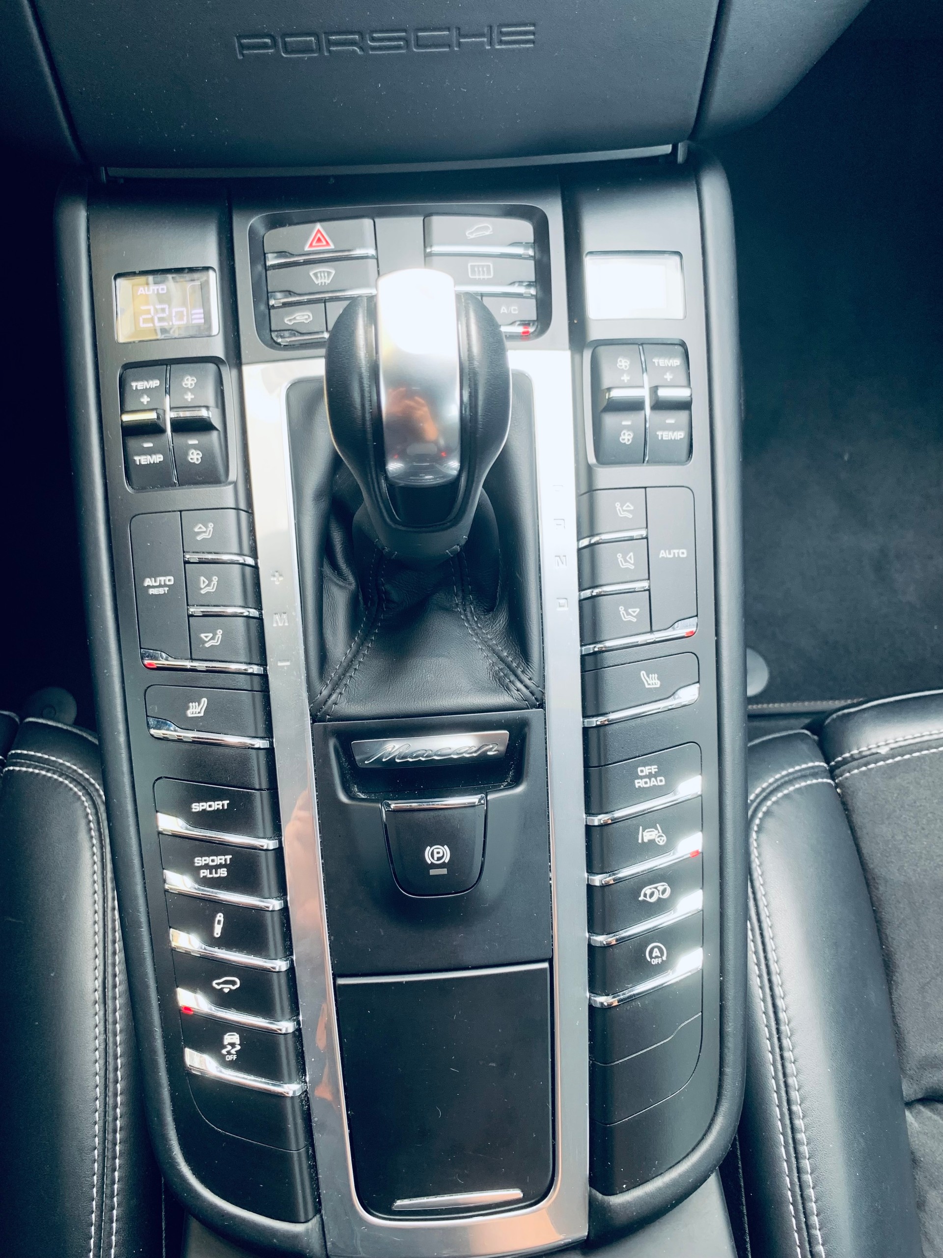 PORSCHE Macan GTS PDK-image-14