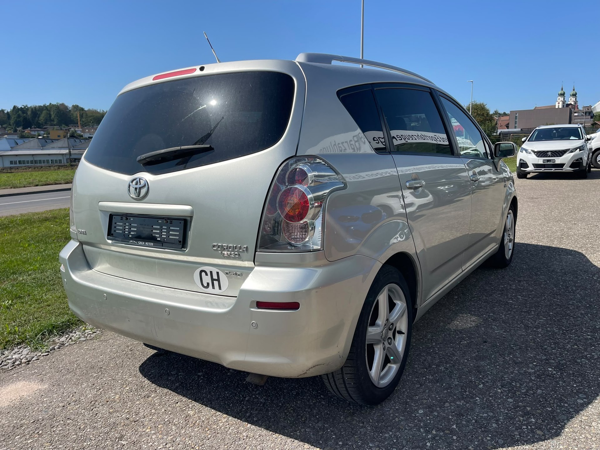 TOYOTA Corolla Verso 2.2 D-4D CleanP. Linea Sol Prem.-image-3