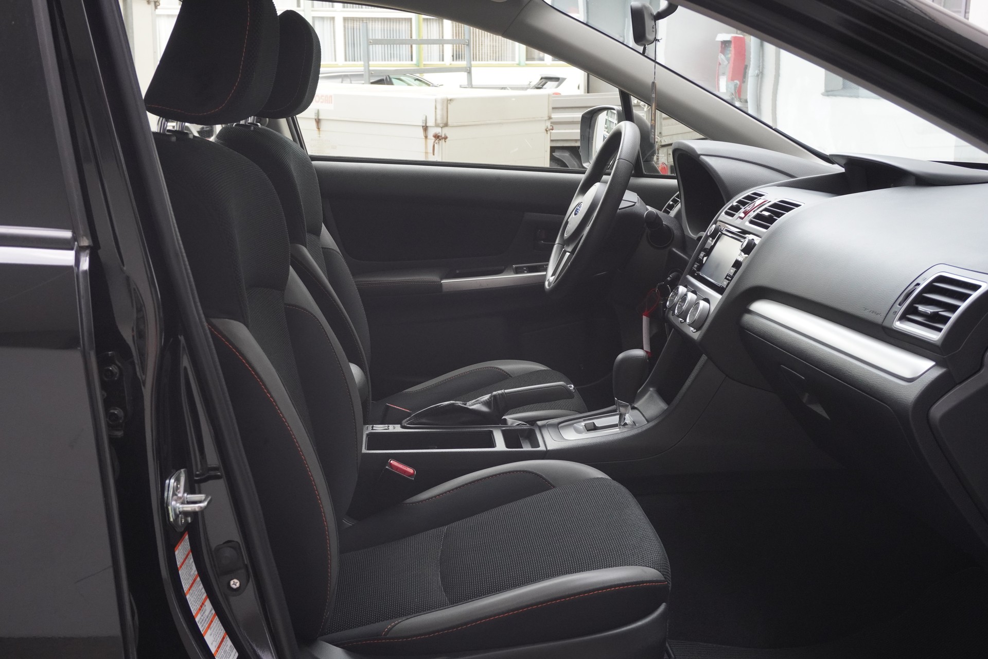 SUBARU XV 1.6 Swiss One AWD CVT-image-12