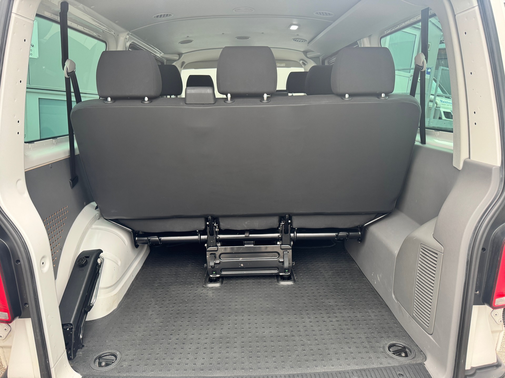 VW T6.1-image-10
